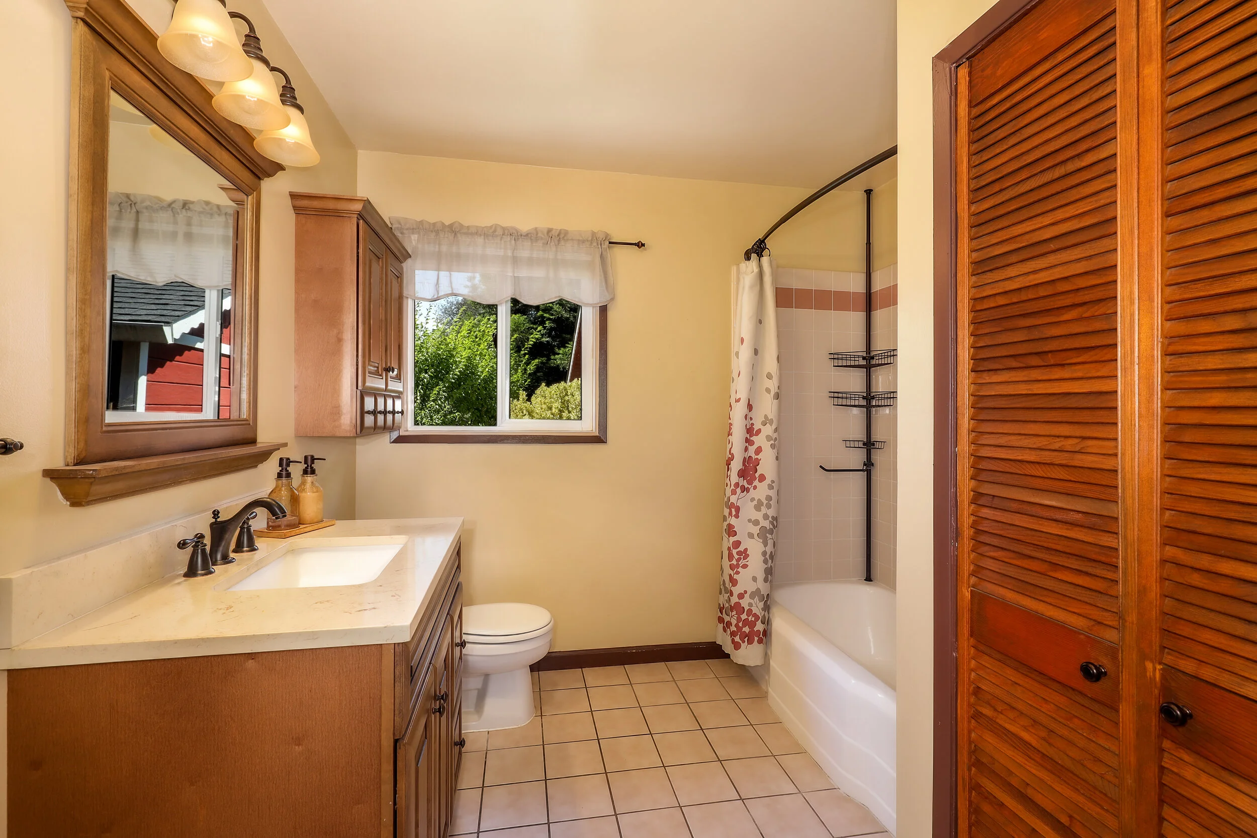 DE7A6276-f.jpg