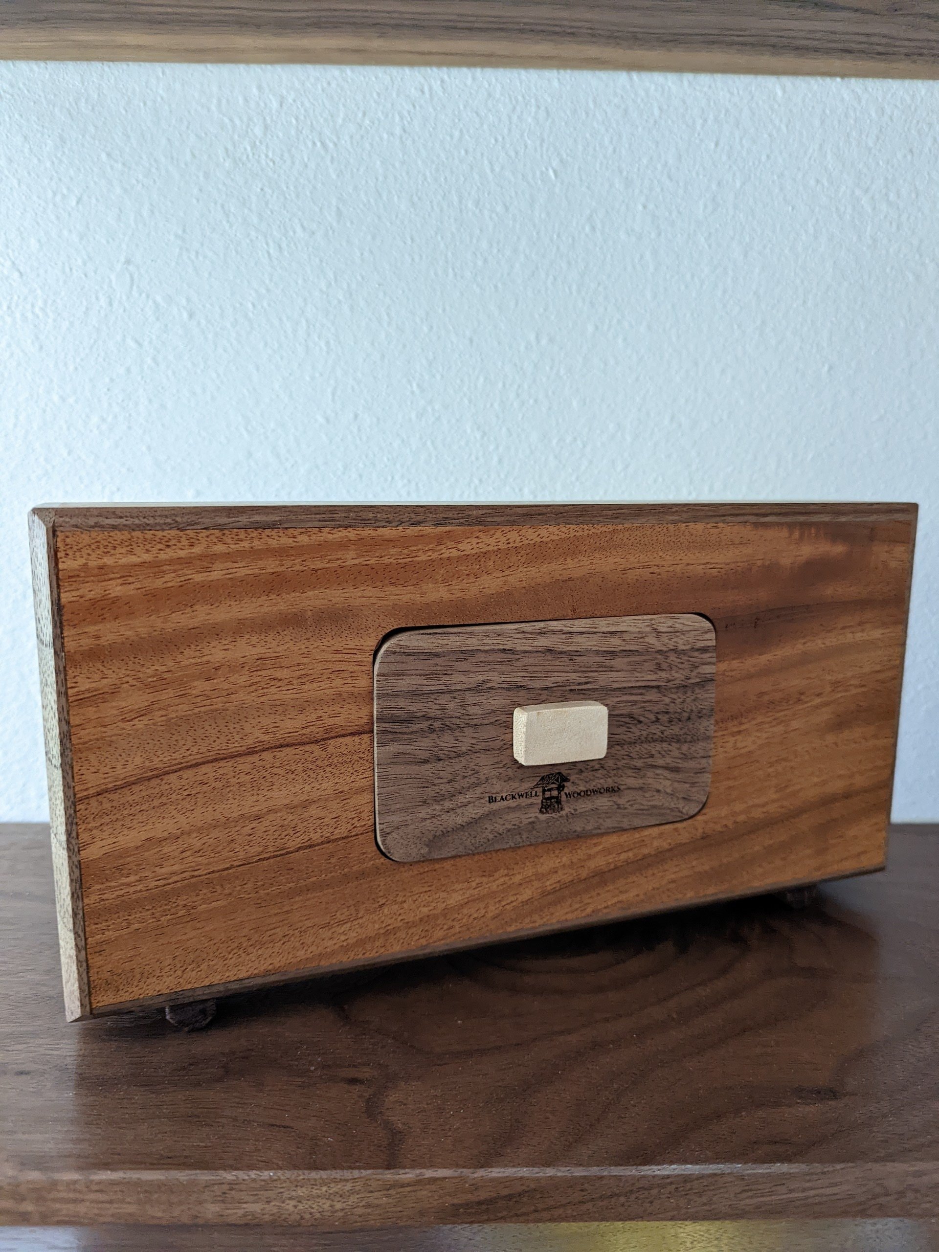https://i.etsystatic.com/15286235/r/il/b7e1e1/4009601455/il_fullxfull.4009601455_lznq.jpg