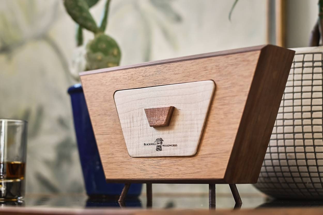 https://i.etsystatic.com/15286235/r/il/e89913/2620390451/il_fullxfull.2620390451_sm99.jpg
