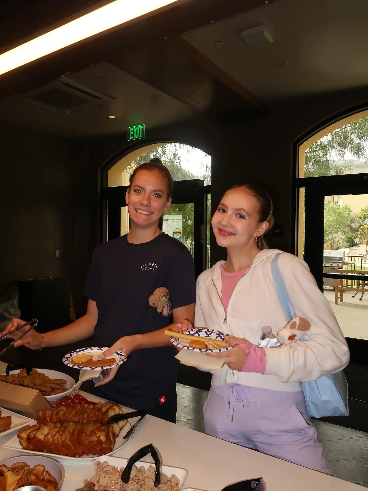 We had SO much fun at TJs &amp; PJs last Saturday! Thank you so much to everyone who joined us in the Seaside lobby for a cozy afternoon filled with fall snacks, Harry Potter, and arts &amp; crafts. What an amazing way to ring in a new month!🍂☕

Cat