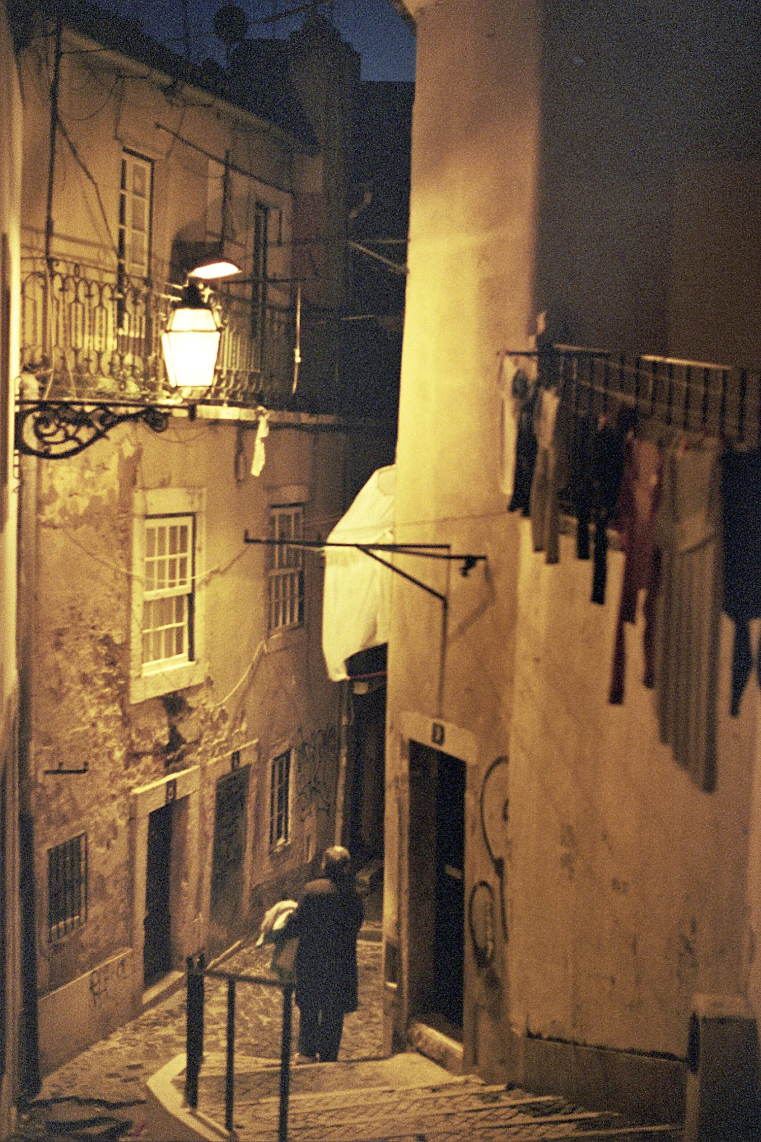 LISBOA Y LA MUJER.jpg