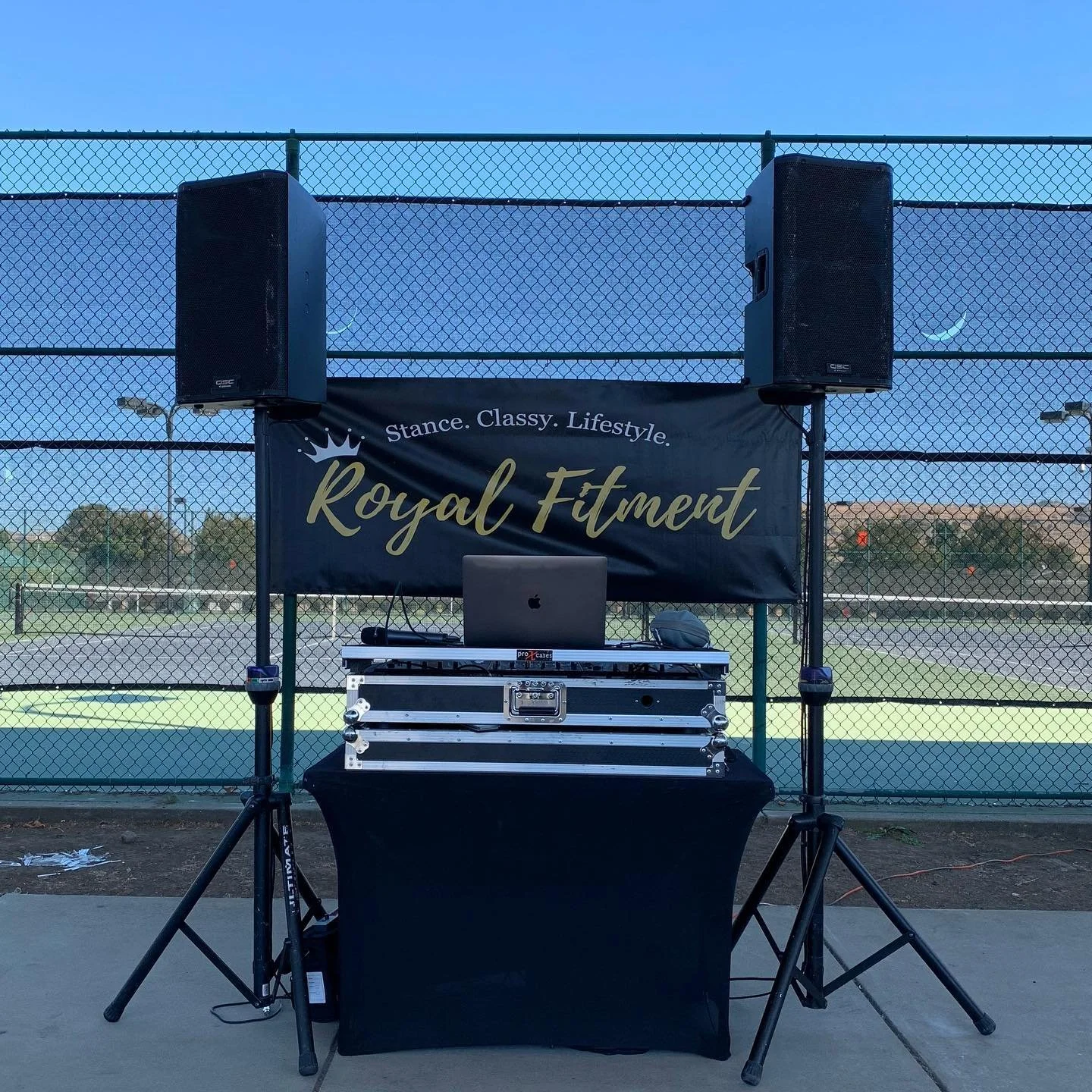 🎓Things to consider when hiring a DJ Pt. 2
 Equipment: A good mobile DJ 🎶 should have high-quality sound equipment that is appropriate for the size and acoustics of the venue.