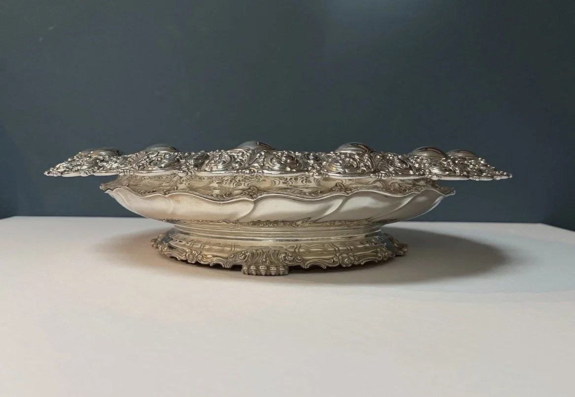 Tiffany Sterling silver centerpiece Art Nouveau. Ca. 1890. 120 Troy ounces. 
