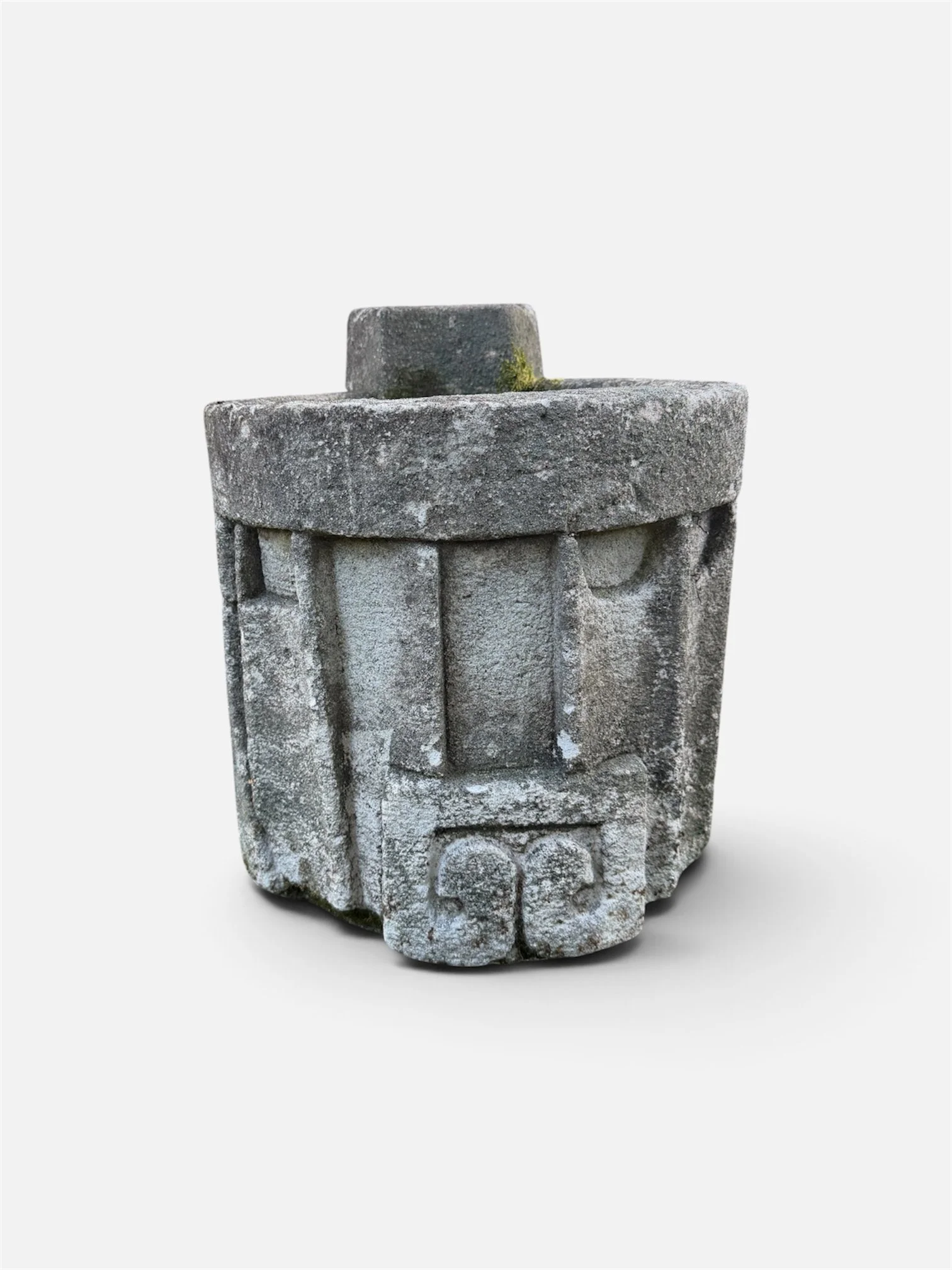 Jack Hastings (Tennessee, 1925-2013) carved concrete  Planter