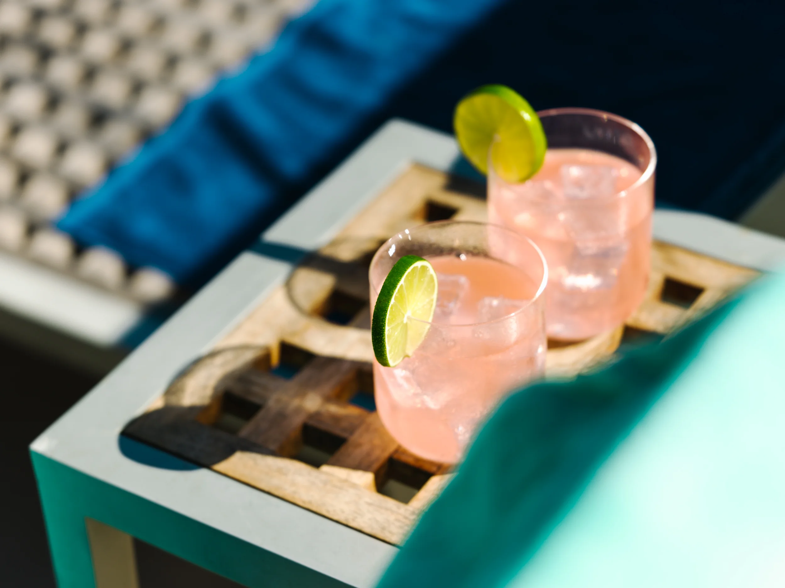 ThreeOlivesPoolSide_0684.jpg