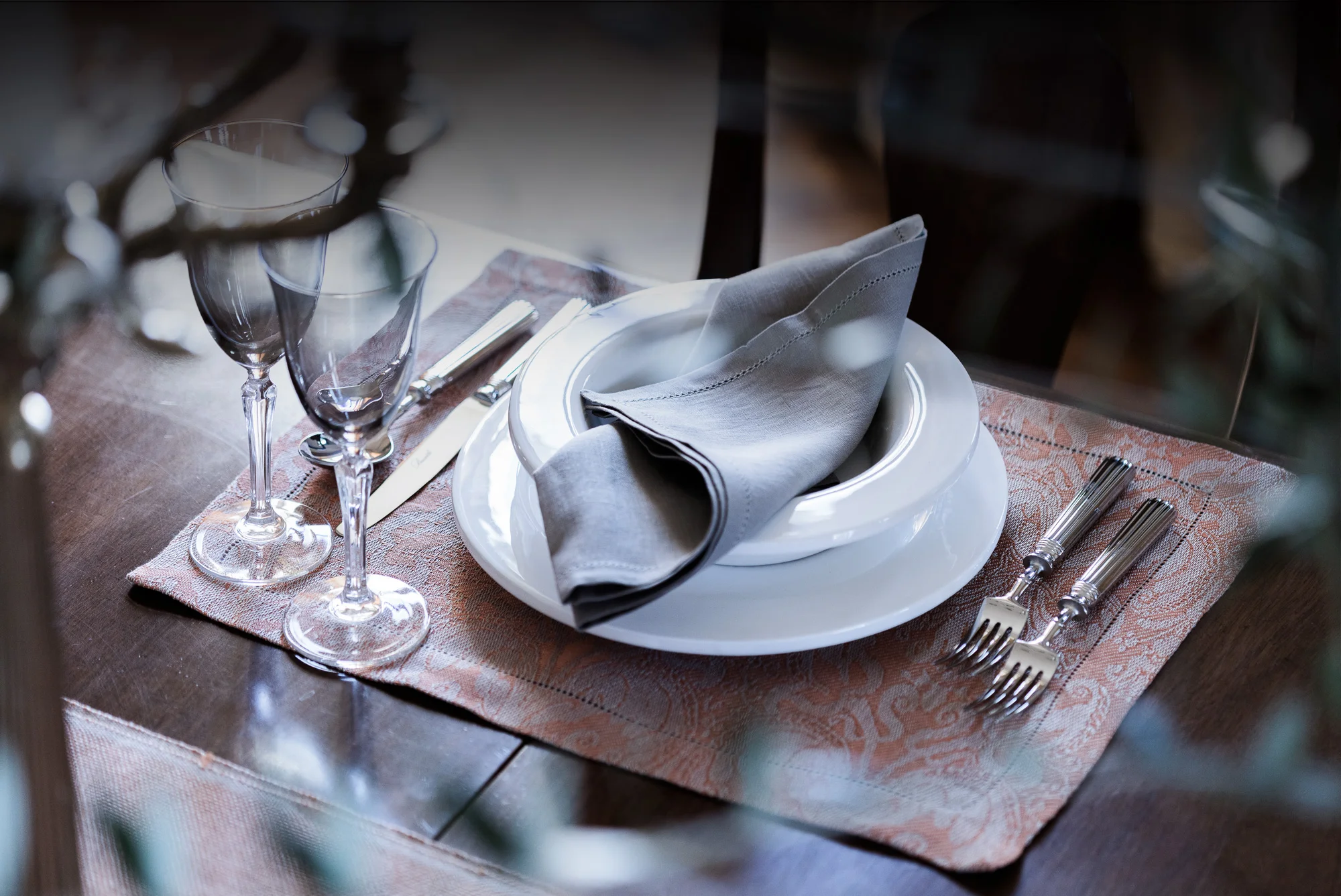 table_banner_r2.jpg
