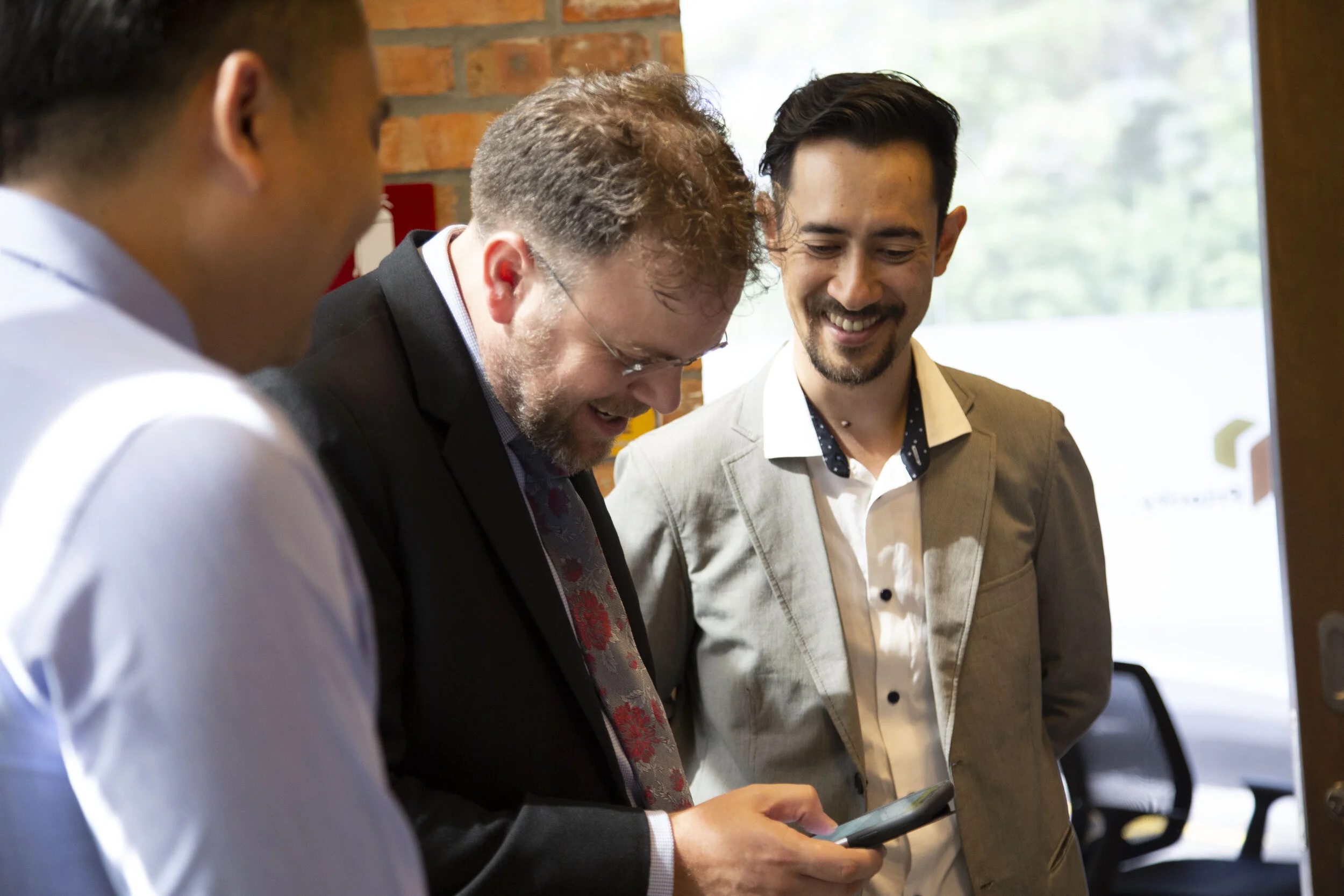  Dart CEO and Co-founder, Zul’ Amali guiding Megamas General Manager, Michael Stringer through the Dart app 