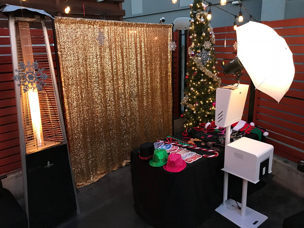 Holiday Themed Photo Booth