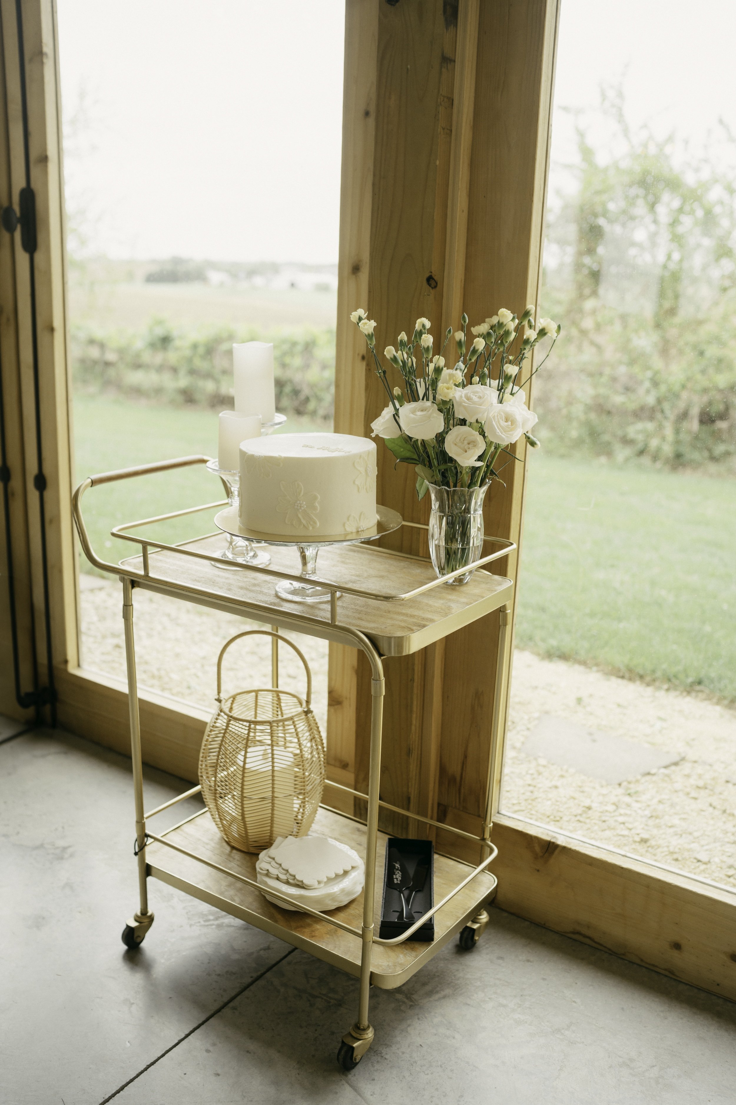 Bar-Cart-Wedding-Rental-Minnesota-Hello-Wildflower.jpg