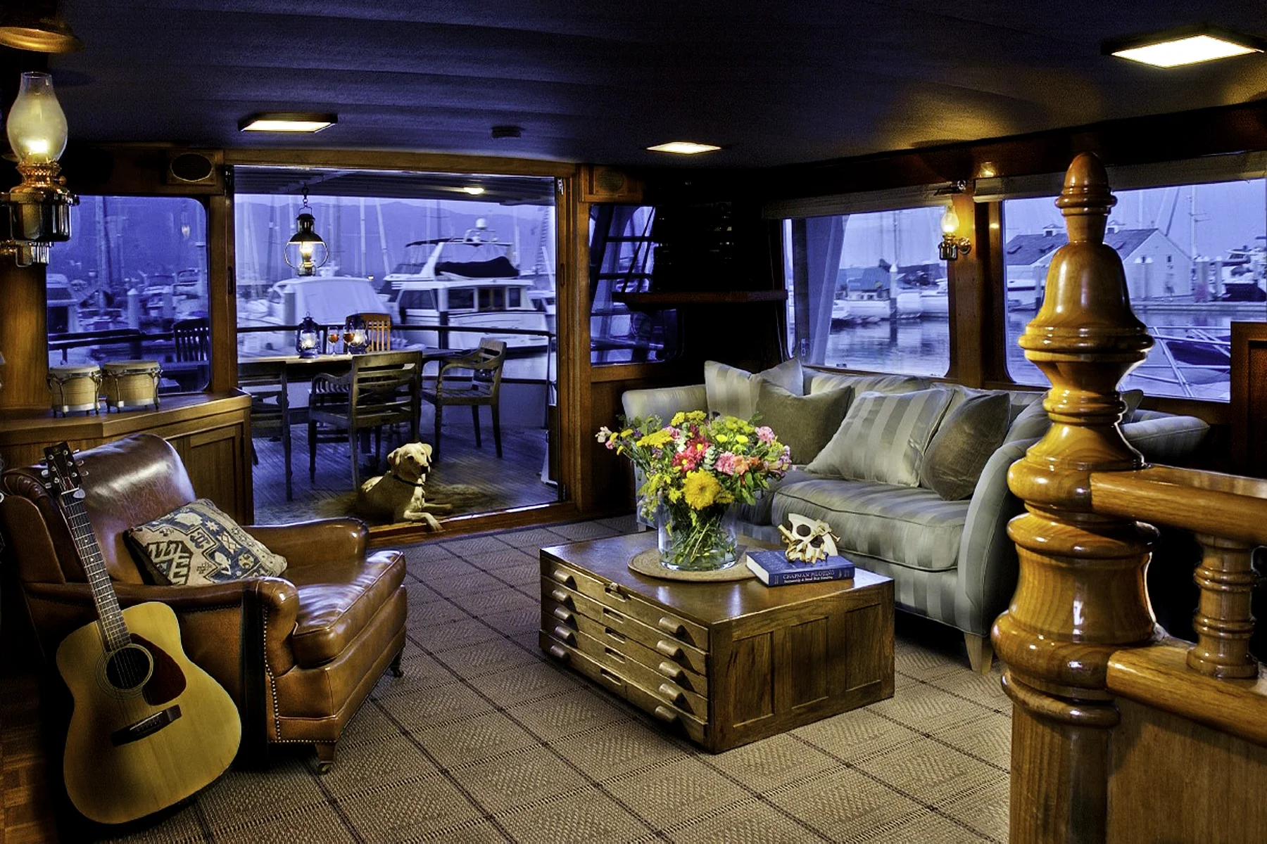 grand times interior 01.jpg