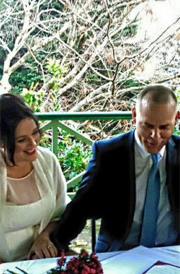 Signing the registry