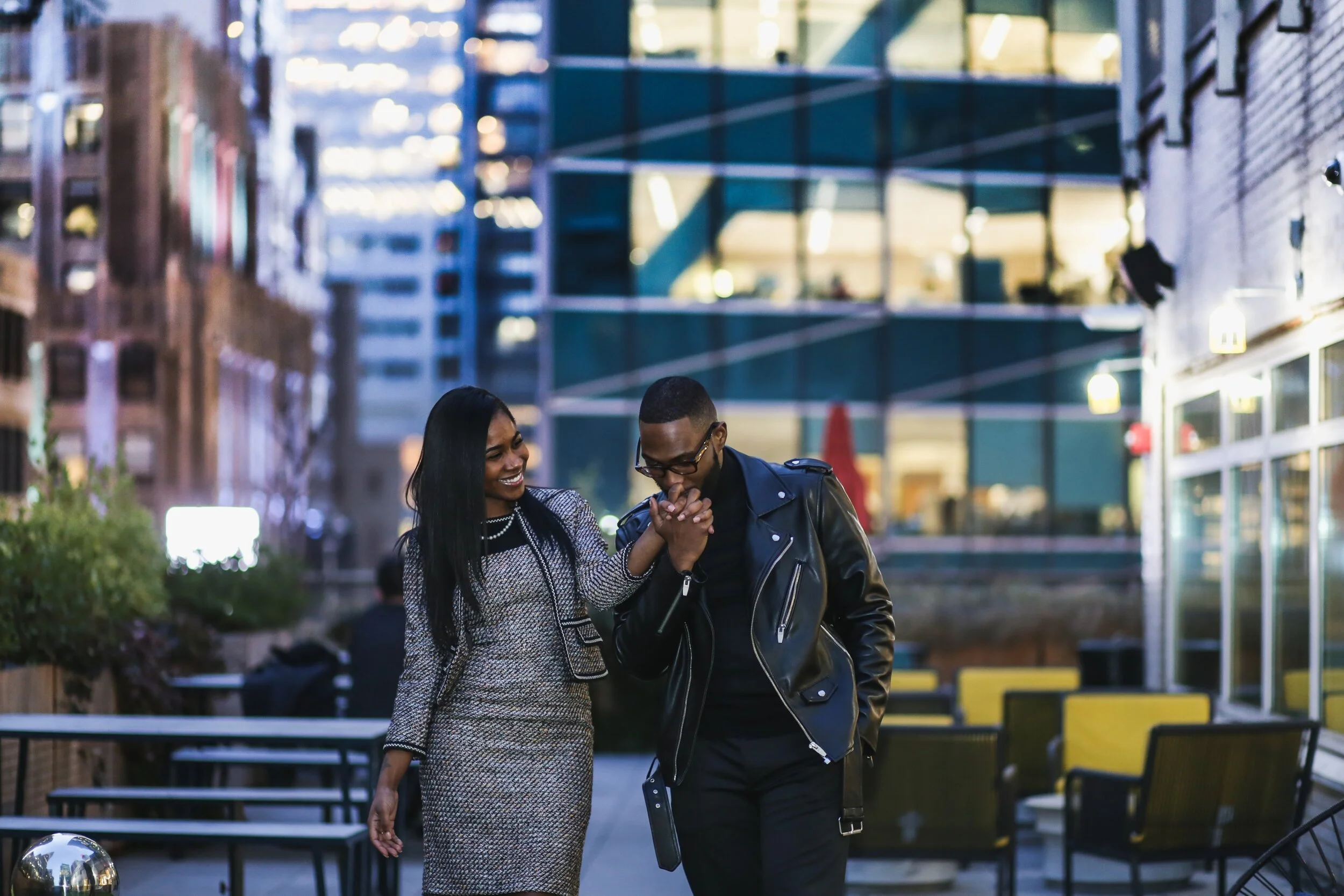 BLACK COUPLE MALL