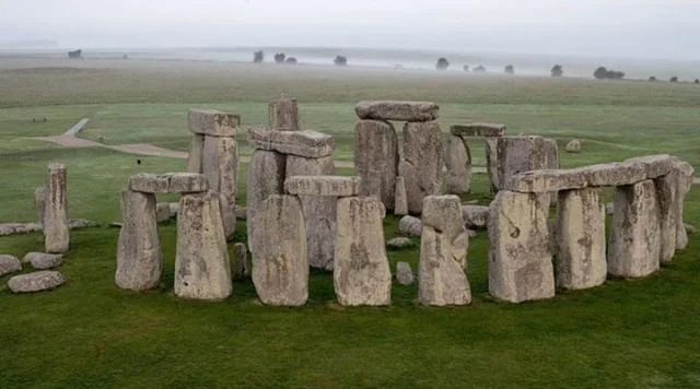 Explore Bath...⠀
⠀
Encounter Stonehenge on a truly unique, immersive, intimate in-depth &amp; cost-inclusive tour, then escape the crowds to explore authentic England. Really connect with England in the company of a passionate, local expert, who'll share with you the best of our region, history, landscapes, food &amp; drink off the tourist radar.⠀
⠀
Discover countryside, pass thatched cottages, uncover amazing sights &amp; stories before sampling the very best local food and drink at an ancient country inn. Explore a ruined castle and a majestic church before finishing with tea in a hidden garden or ancient inn.⠀
⠀
#england #explore #travel #beaconholidays #traveltour