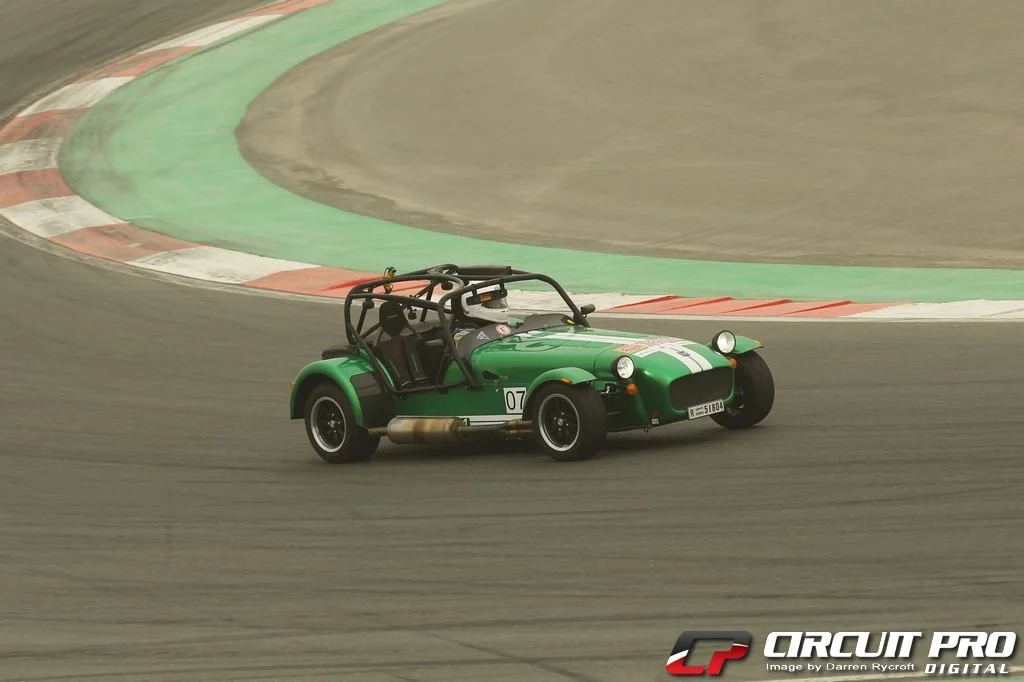 IAN ROBERTS TAKES CLASS WIN IN DEBUT RACE