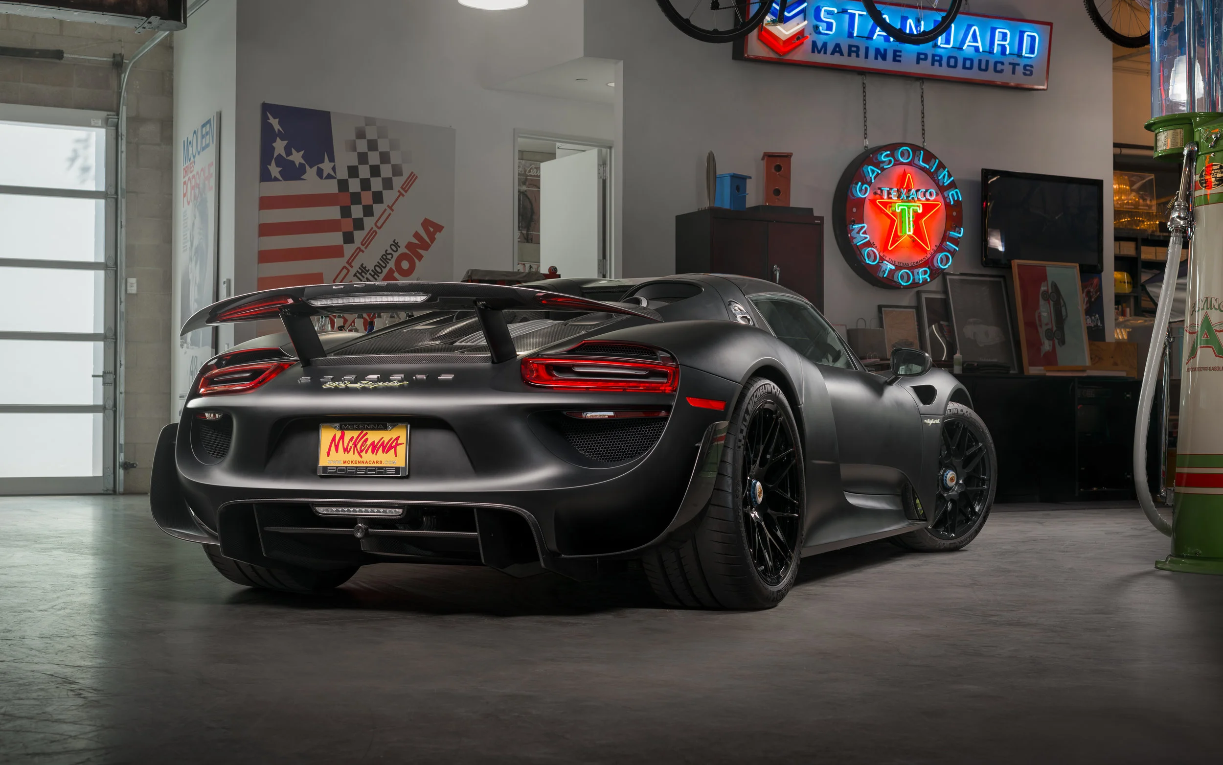 2015 Porsche 918 Spyder-3.jpg