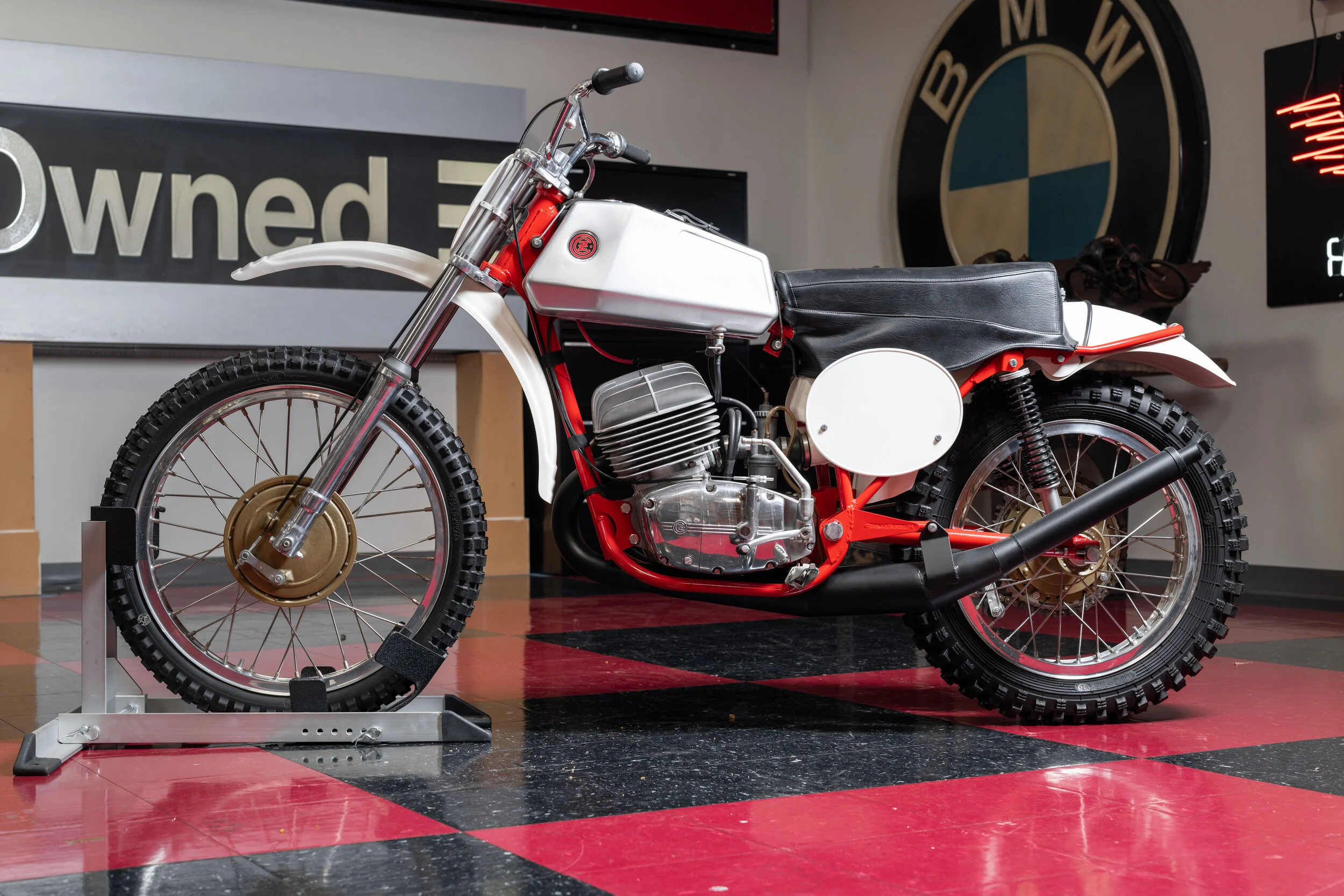1970 CZ 360.jpg