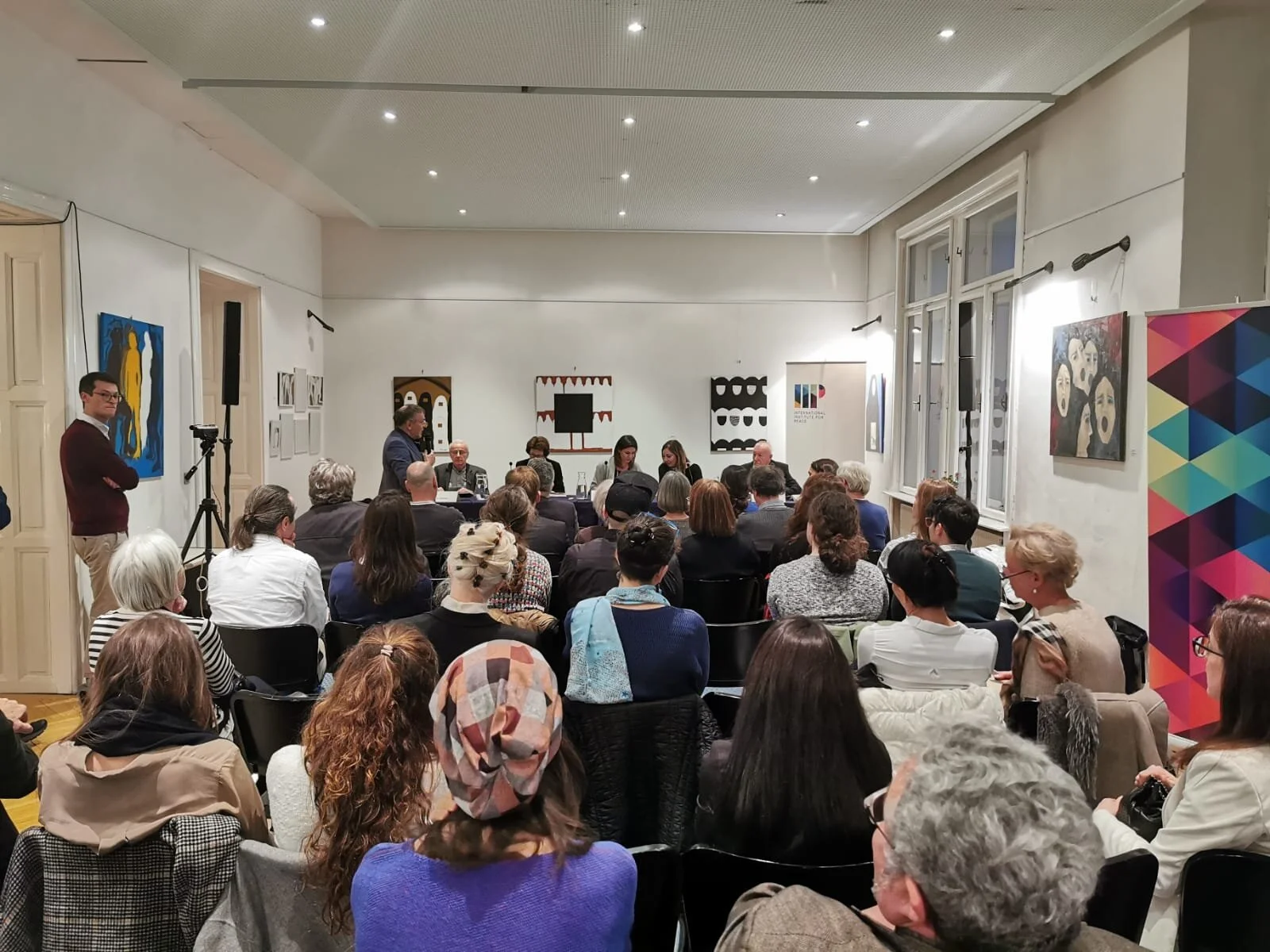 Frauen. Medien. Krieg.