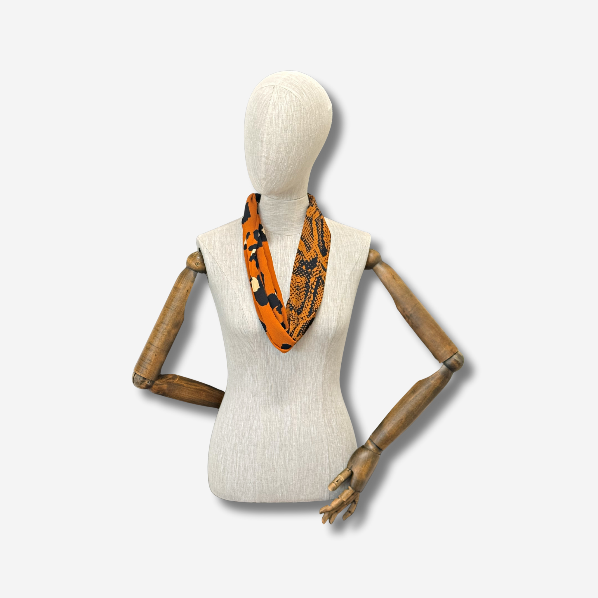 ‘Jiji’ spliced loop scarfette