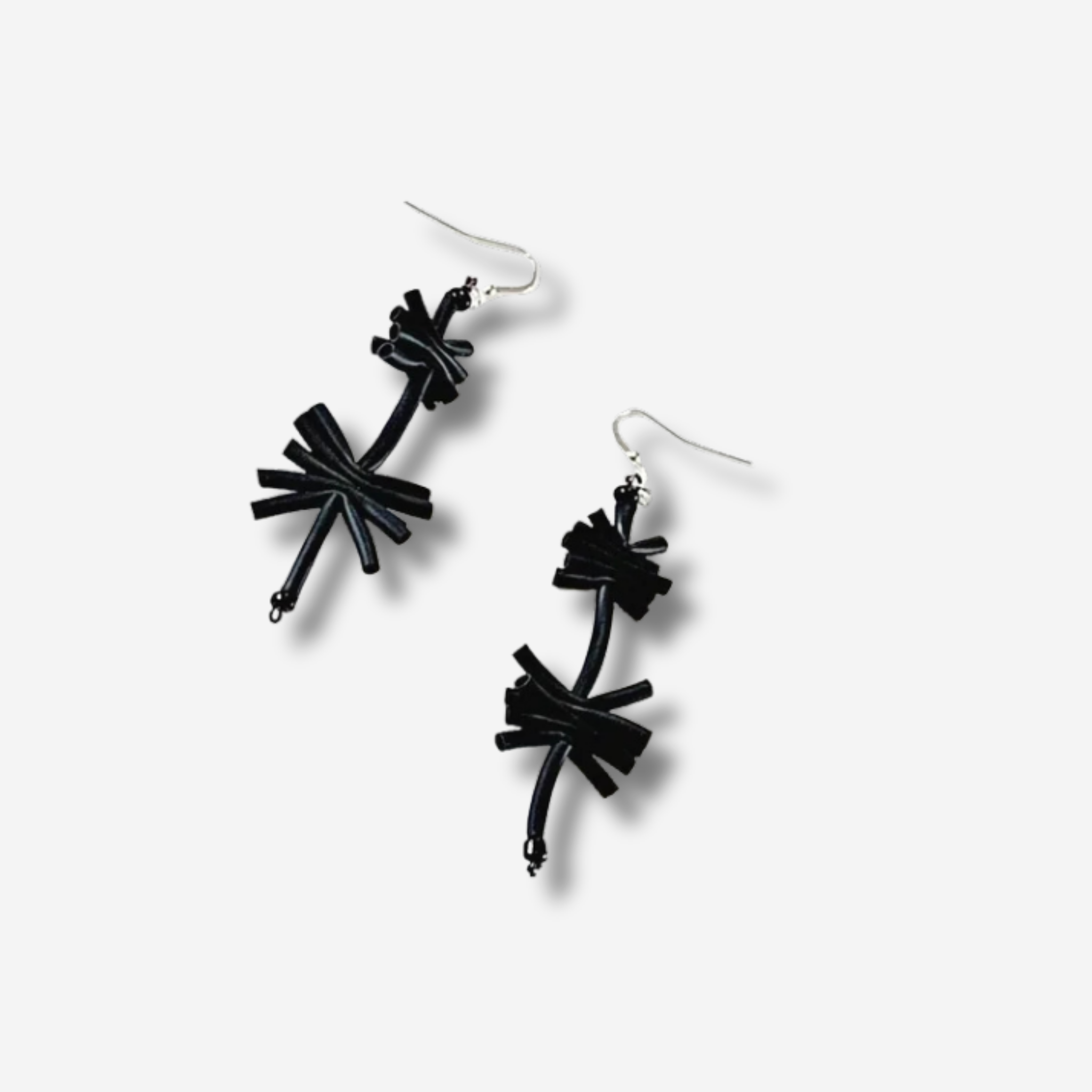 'LIZZO' DROP EARRING