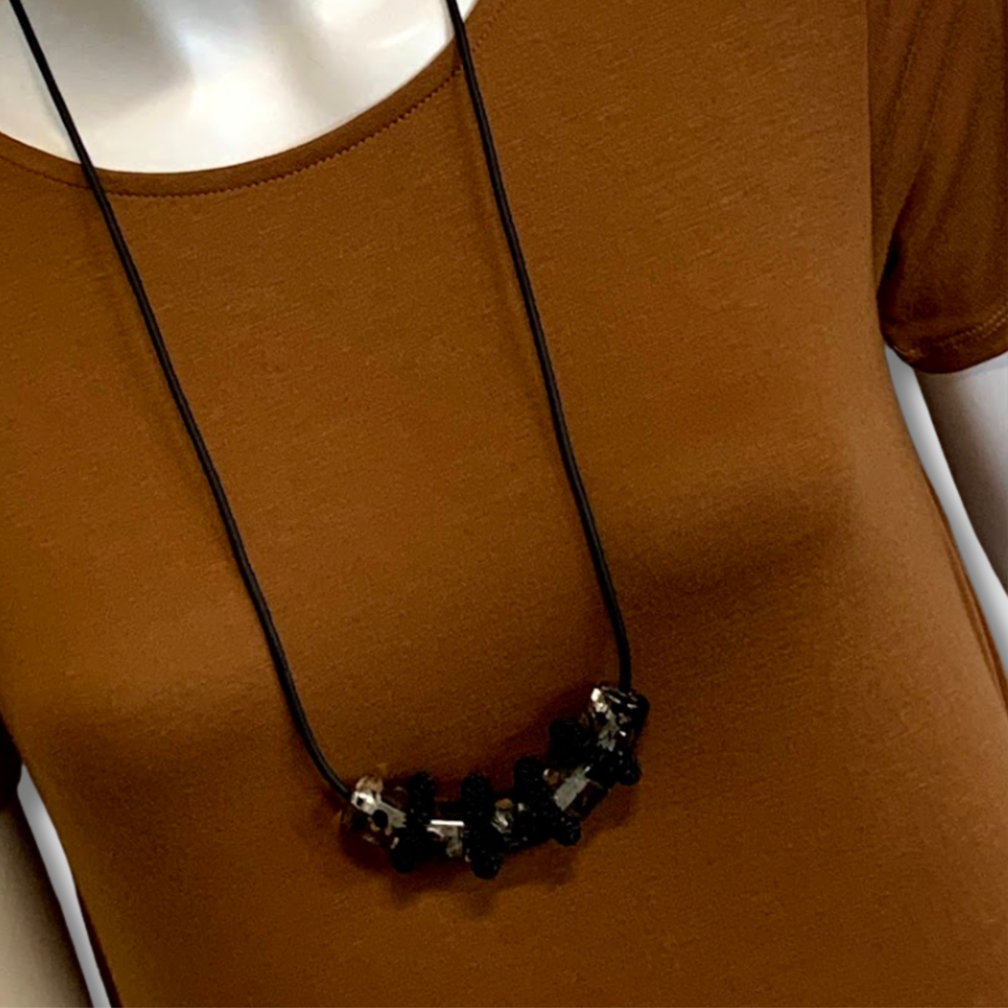 W-J761 AZRIEL IMAGE 3.png