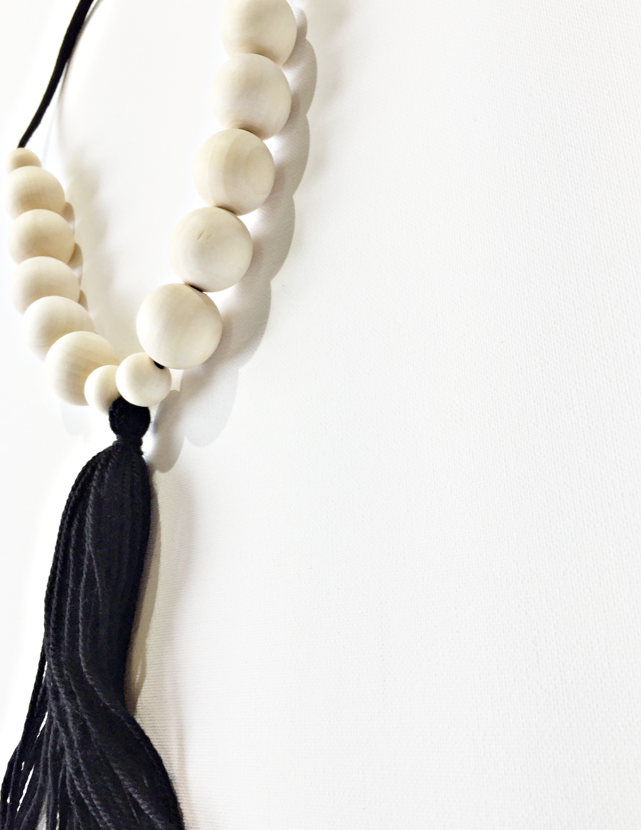 'SOYA' WOOD BEAD NECKPIECE