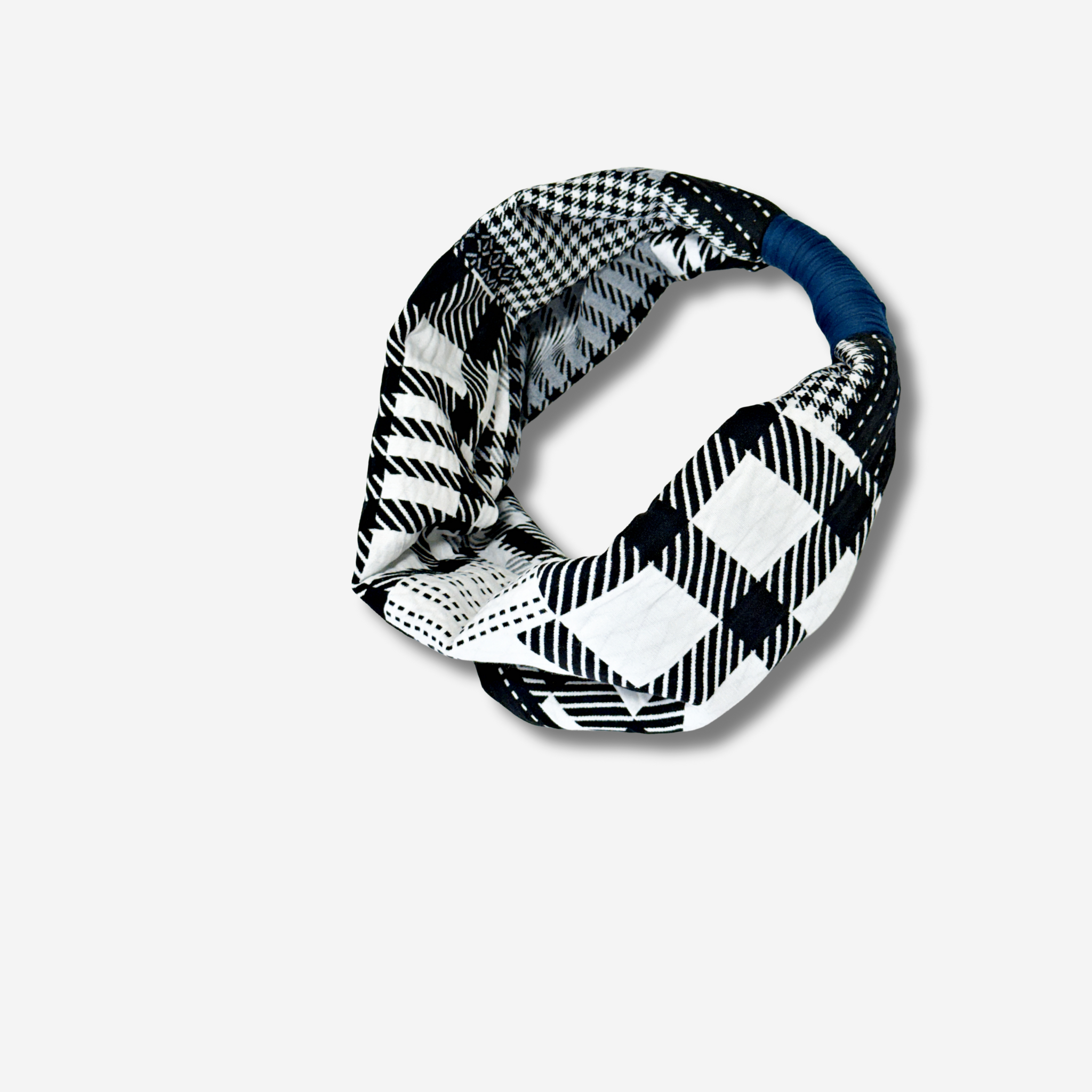 'Azacca' Check Snood