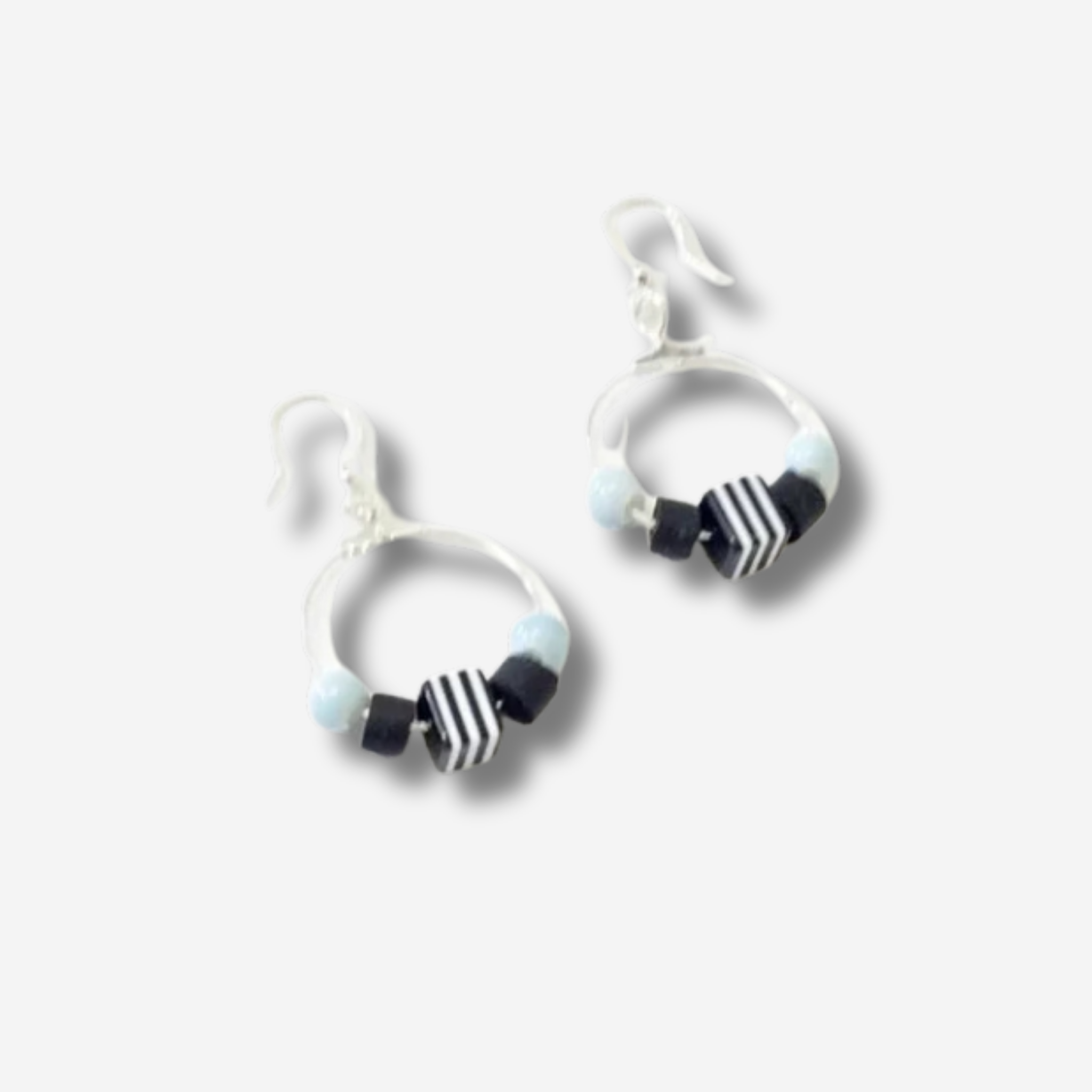 'NAIRI' MINI HOOP EARRING