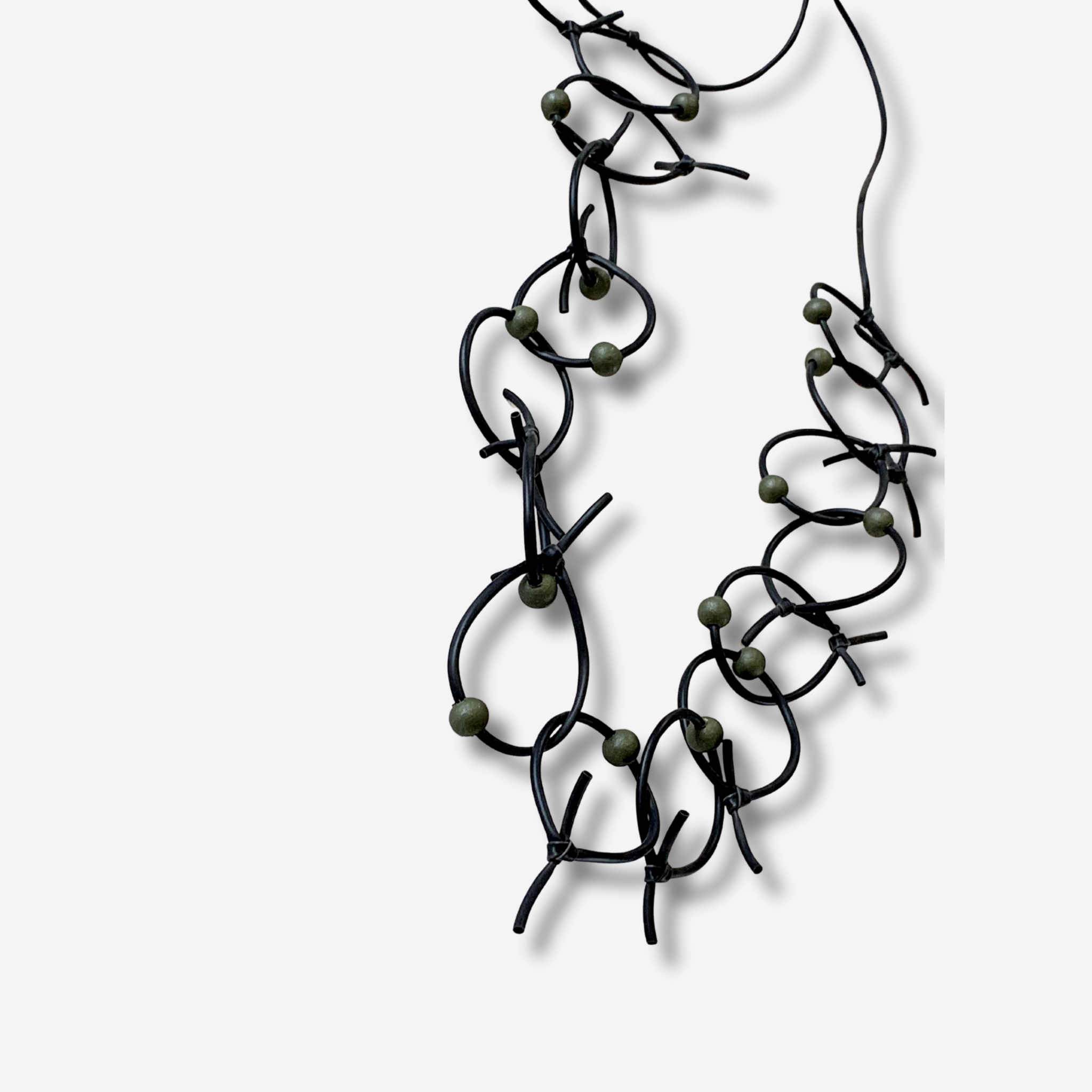 'Murni II' ‘O’ ring Neckpiece