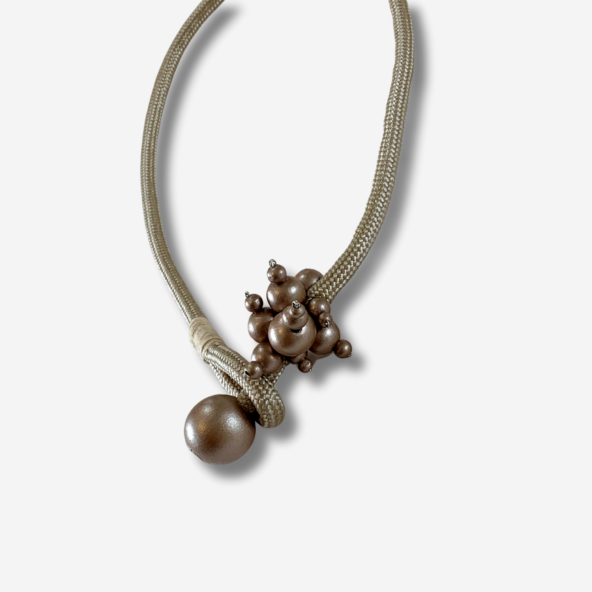 ‘Ambika’ cluster bead cord collier