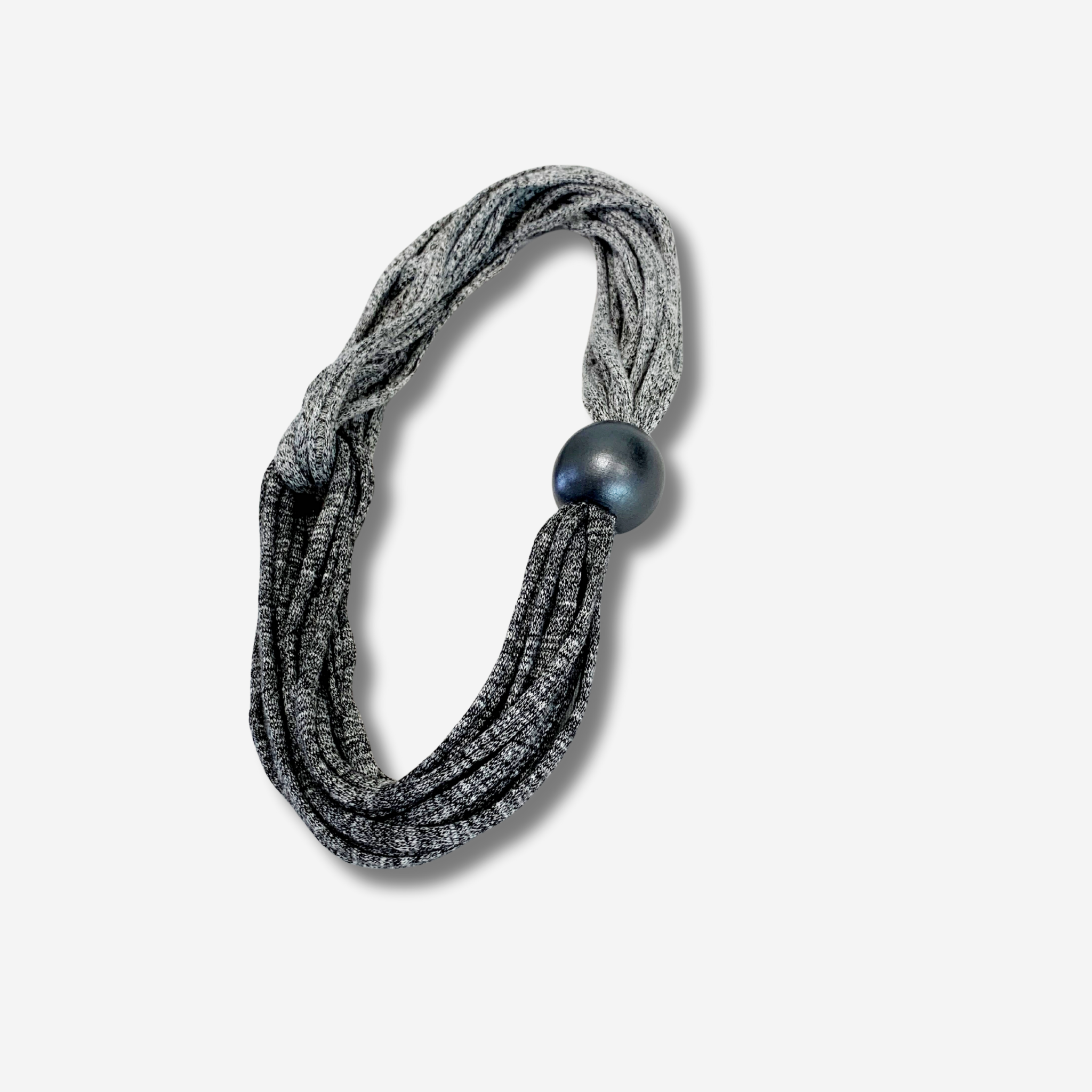 ‘Sanura’ bead feature fabric collier.