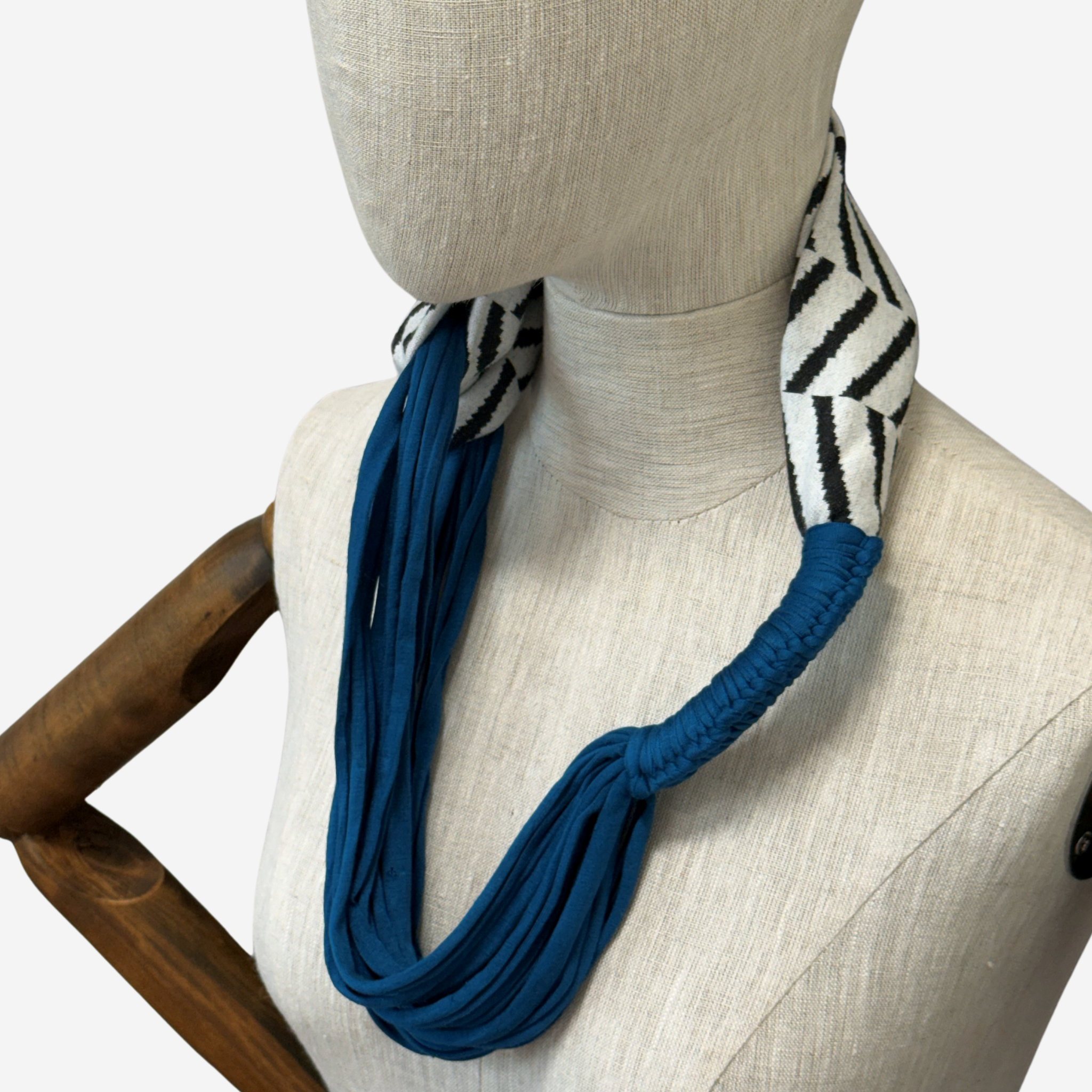 W-S SCARFETTE SPLICED ZIG ZAG 7.png