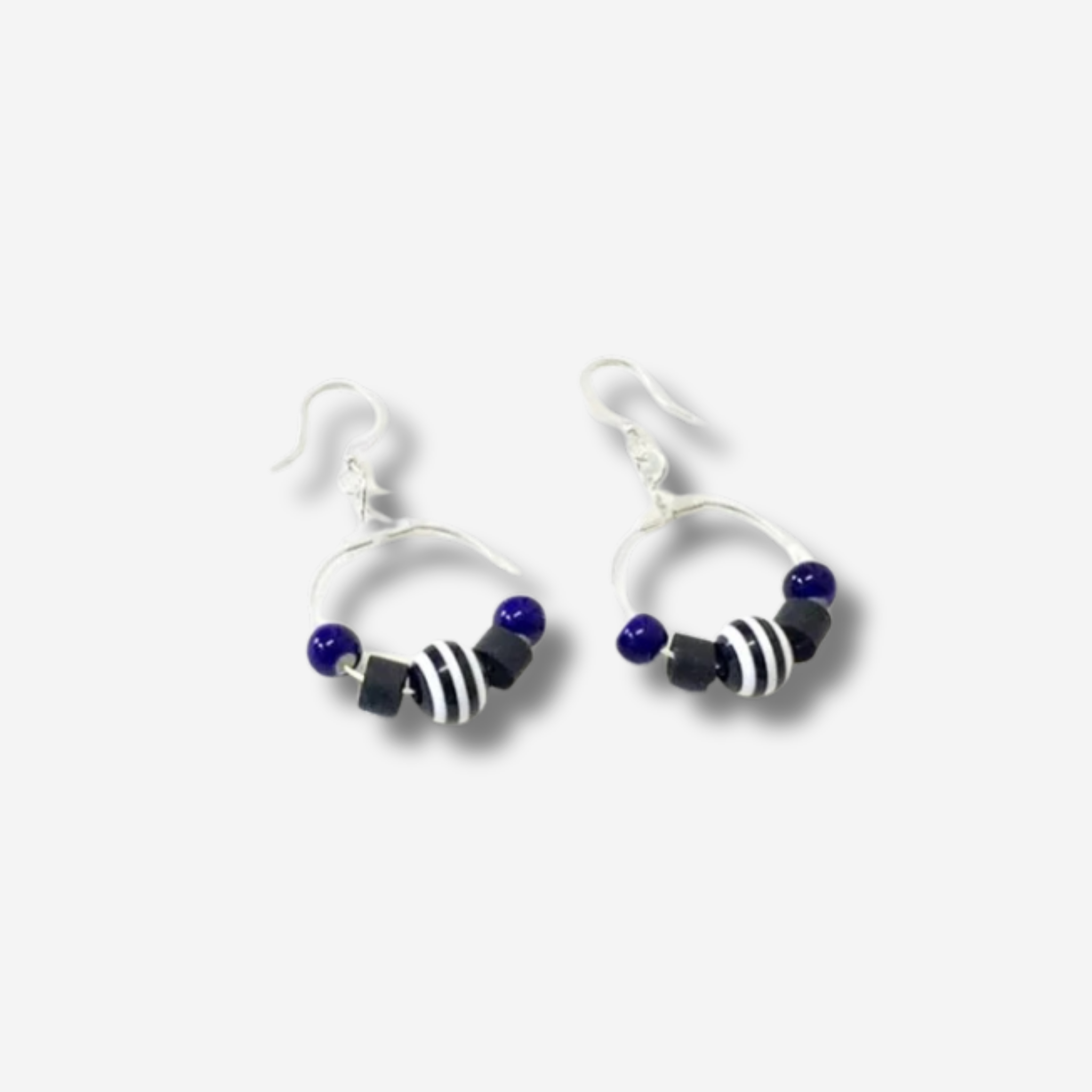 'NAIRI' MINI HOOP EARRING