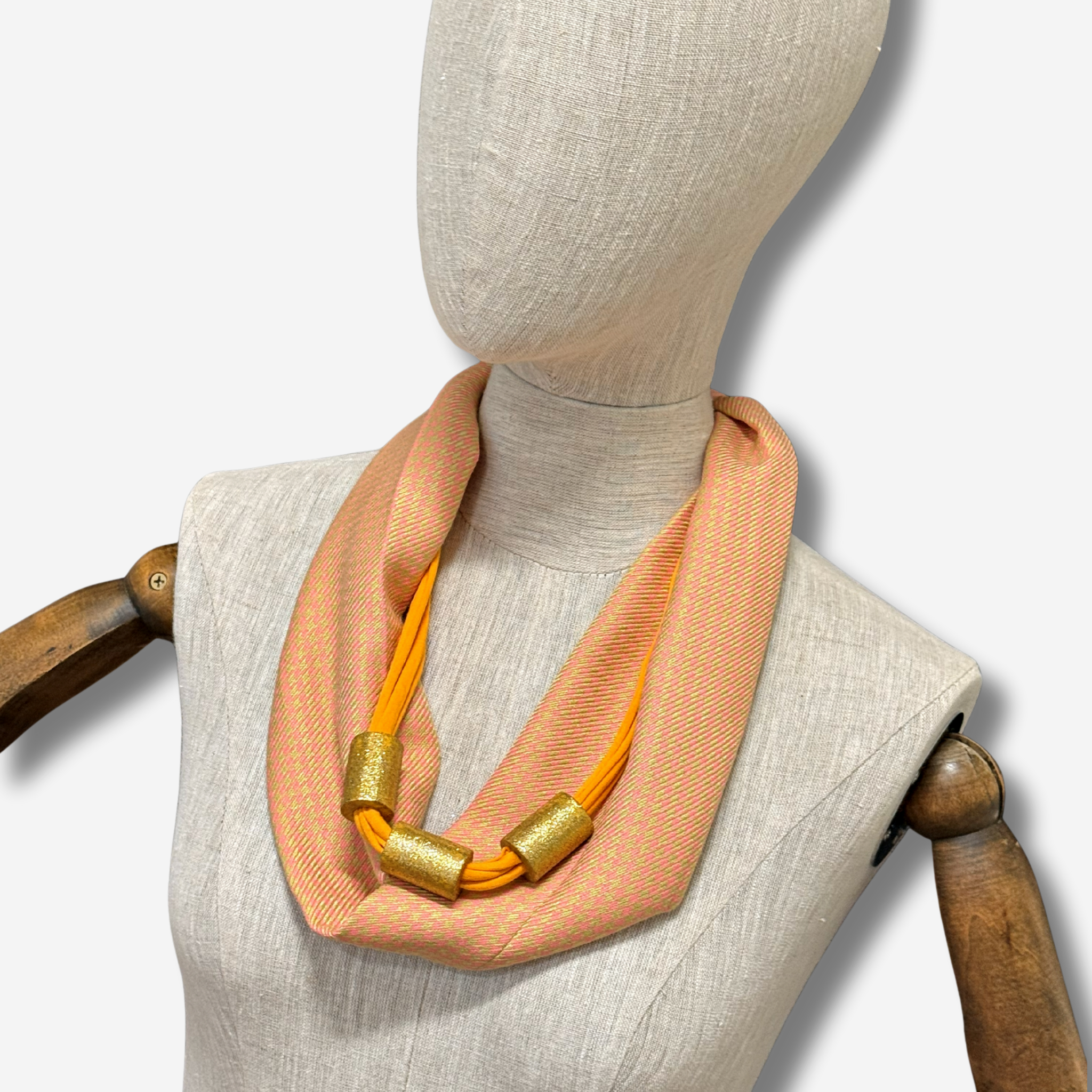 W- S SCARFETTE PINK CHECK 2.png