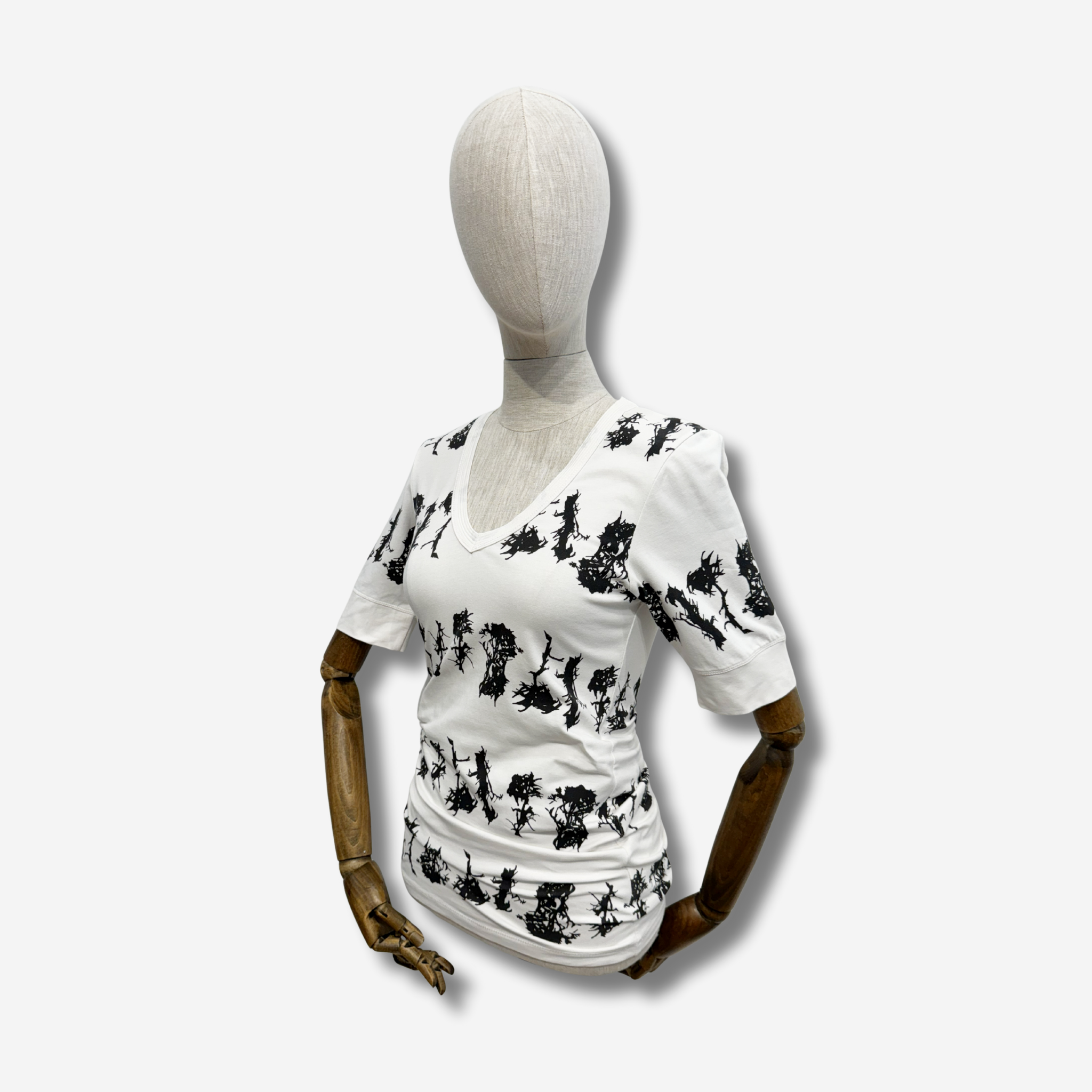 'MARWA' V NECK PRINT TEE