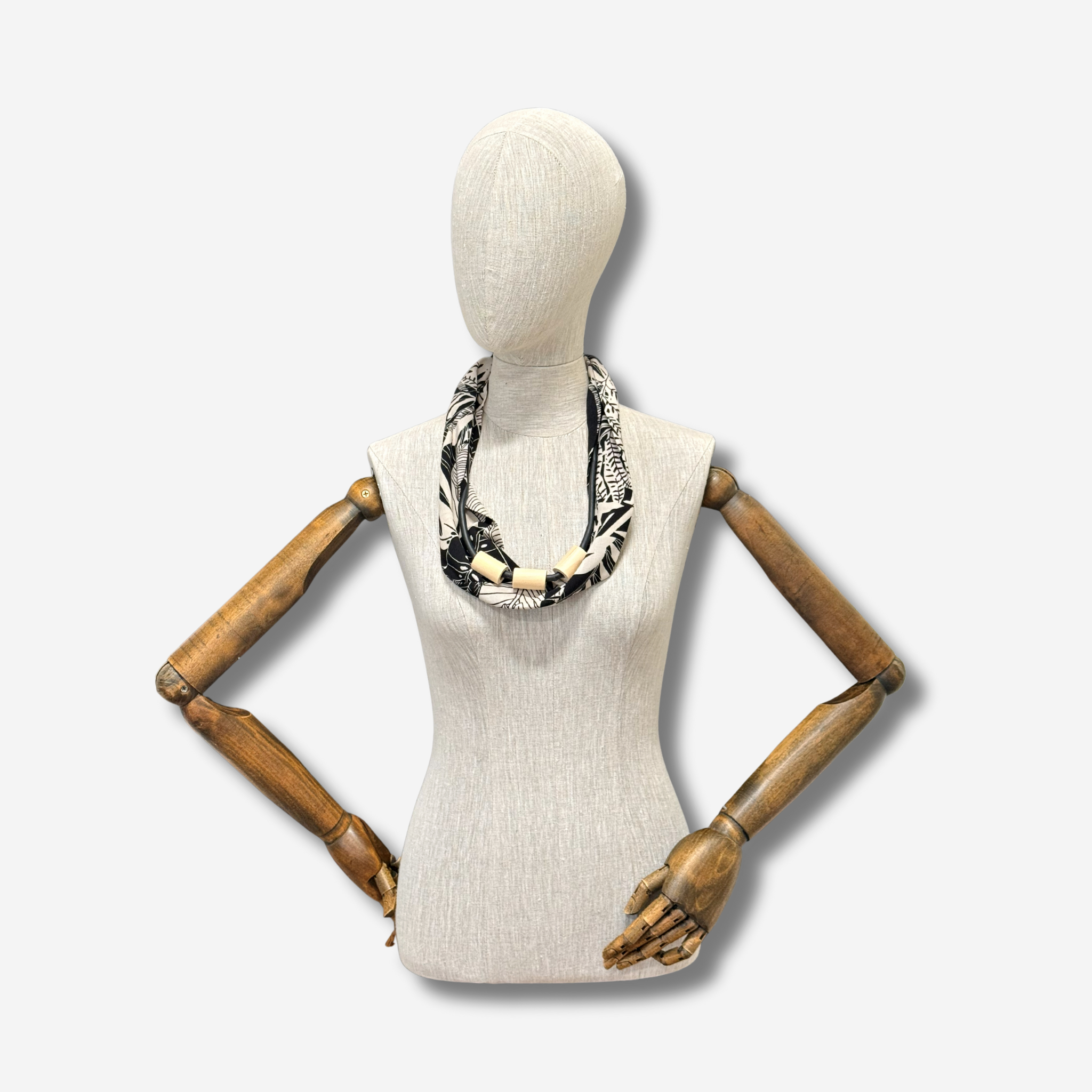 W- S SCARFETTE LEAF PRINT NEUTRAL 6.png