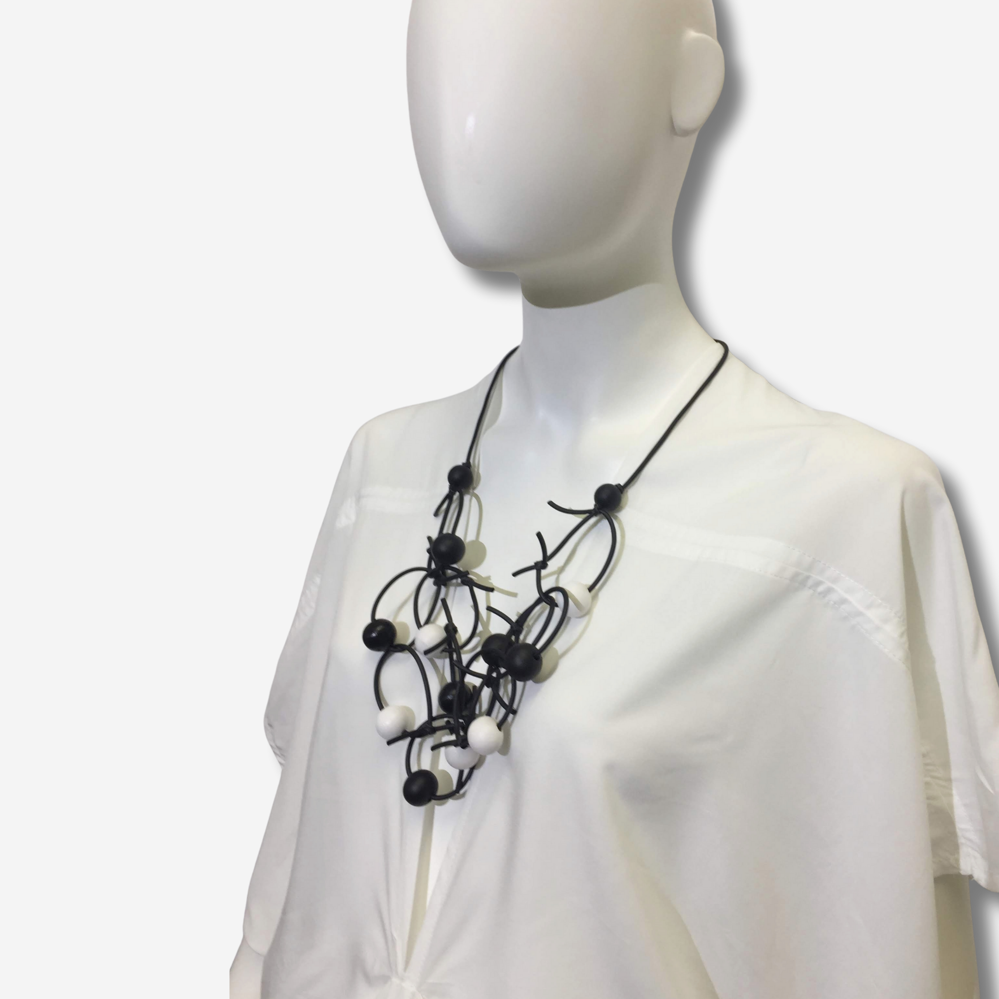 W-J420 ONYX WHITE 3.png