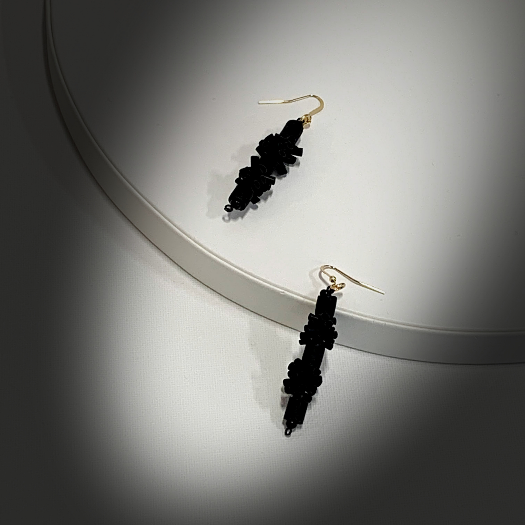 W-J696 ONYX IMAGE 3.png