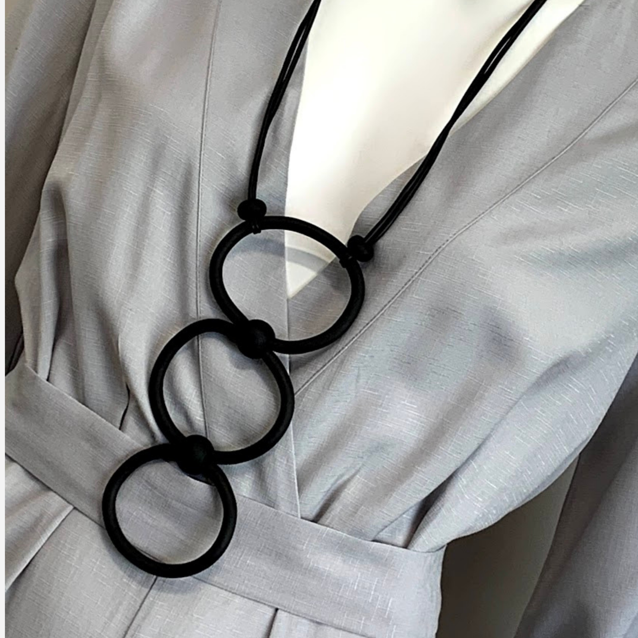 W-J722 ONYX IMAGE 2.png