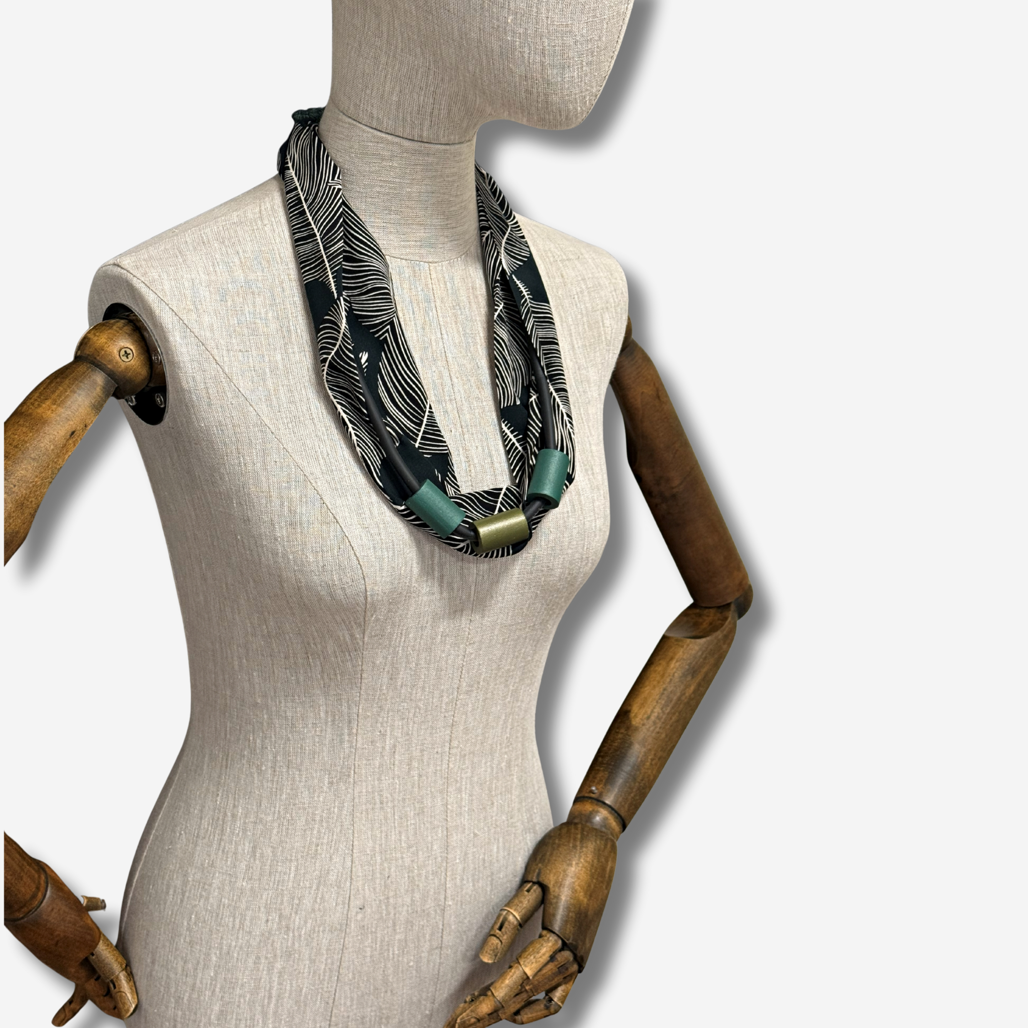 W- S SCARFETTE LEAF 6.png