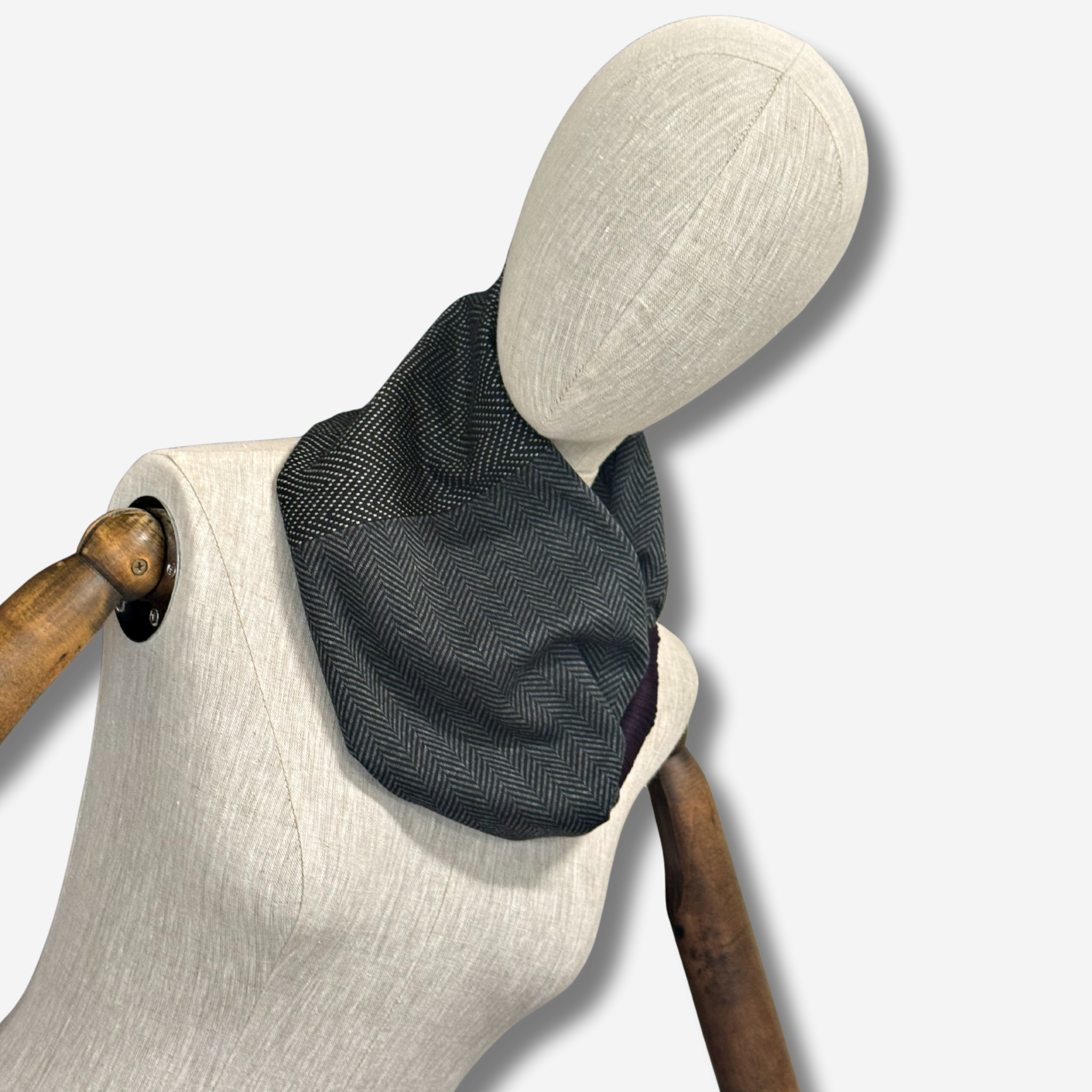 'Muzah' luxe spliced snood.