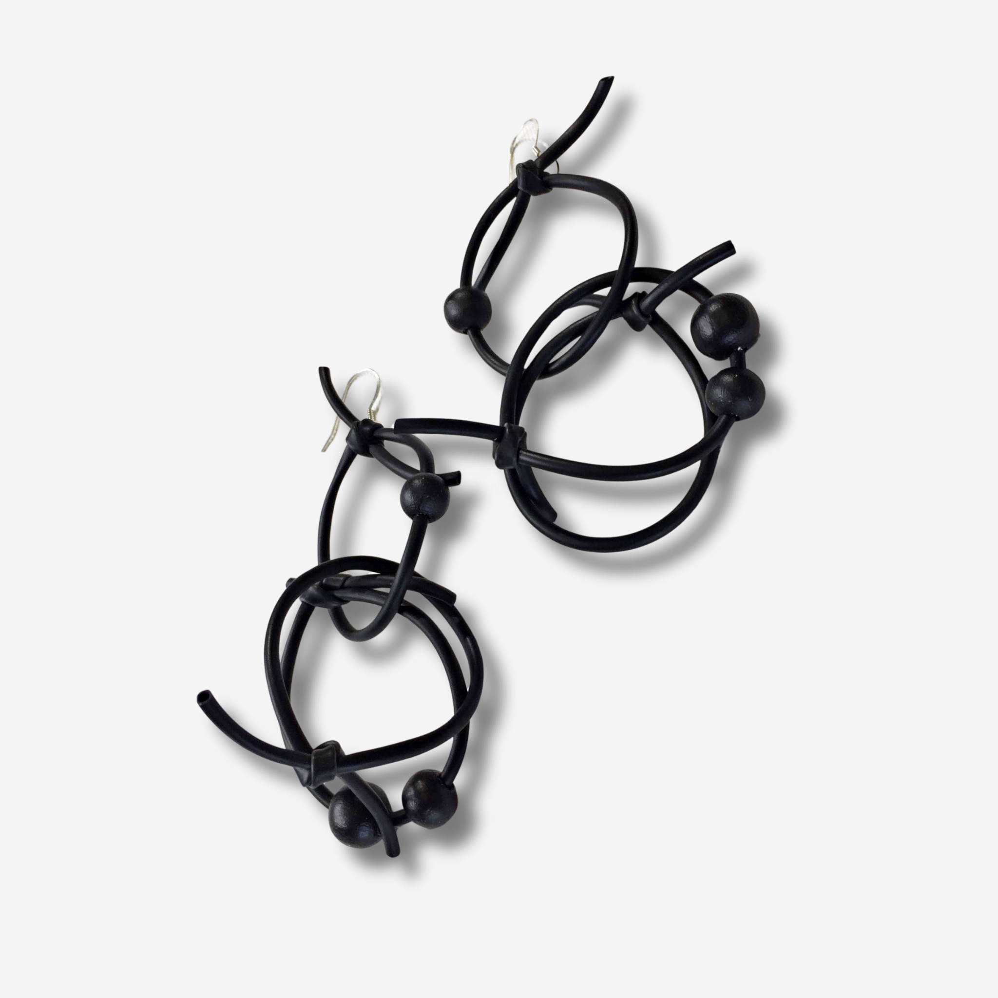 'ISSARIA' DROP EARRING