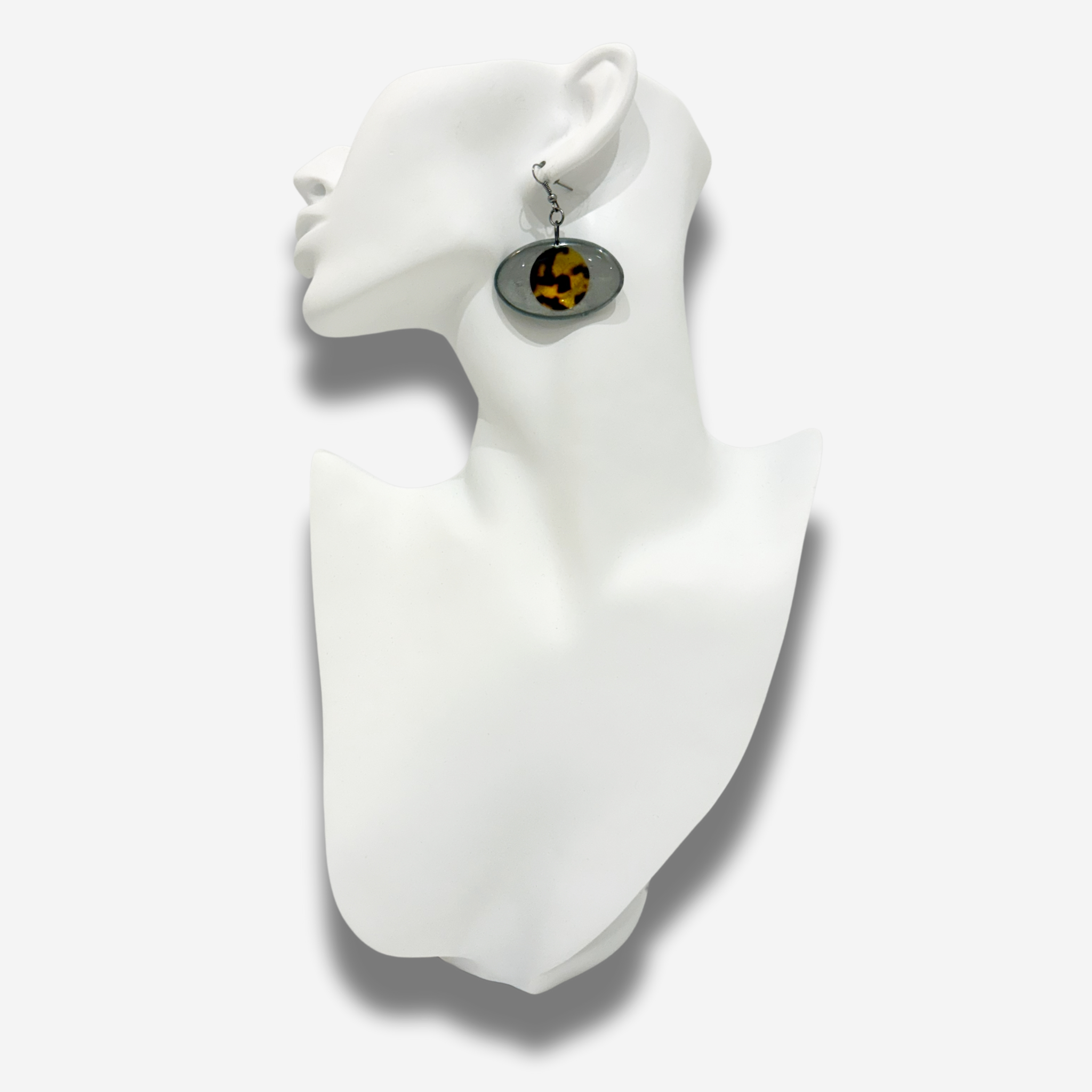 'HAJI' RESIN DROP EARRING