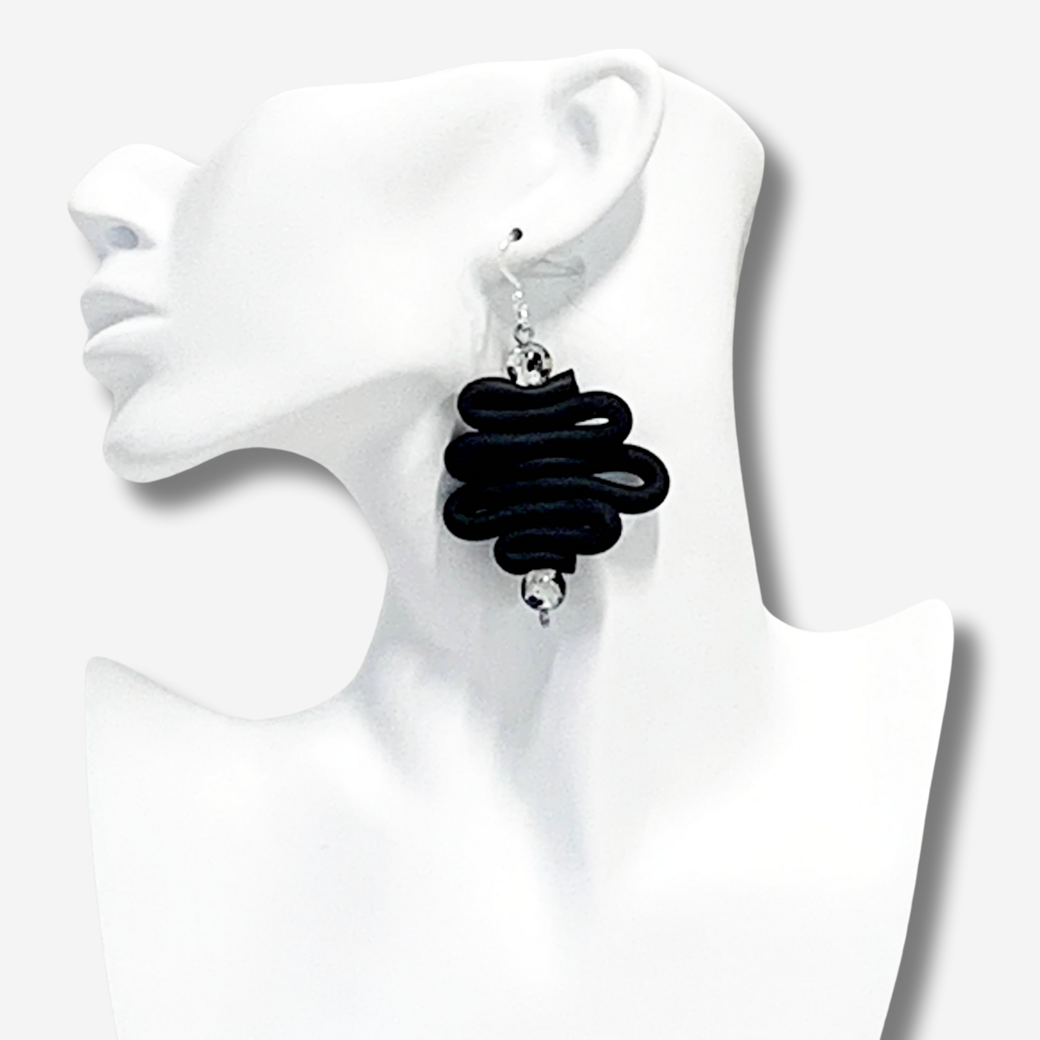 W-J784 ONYX IMAGE 4.png