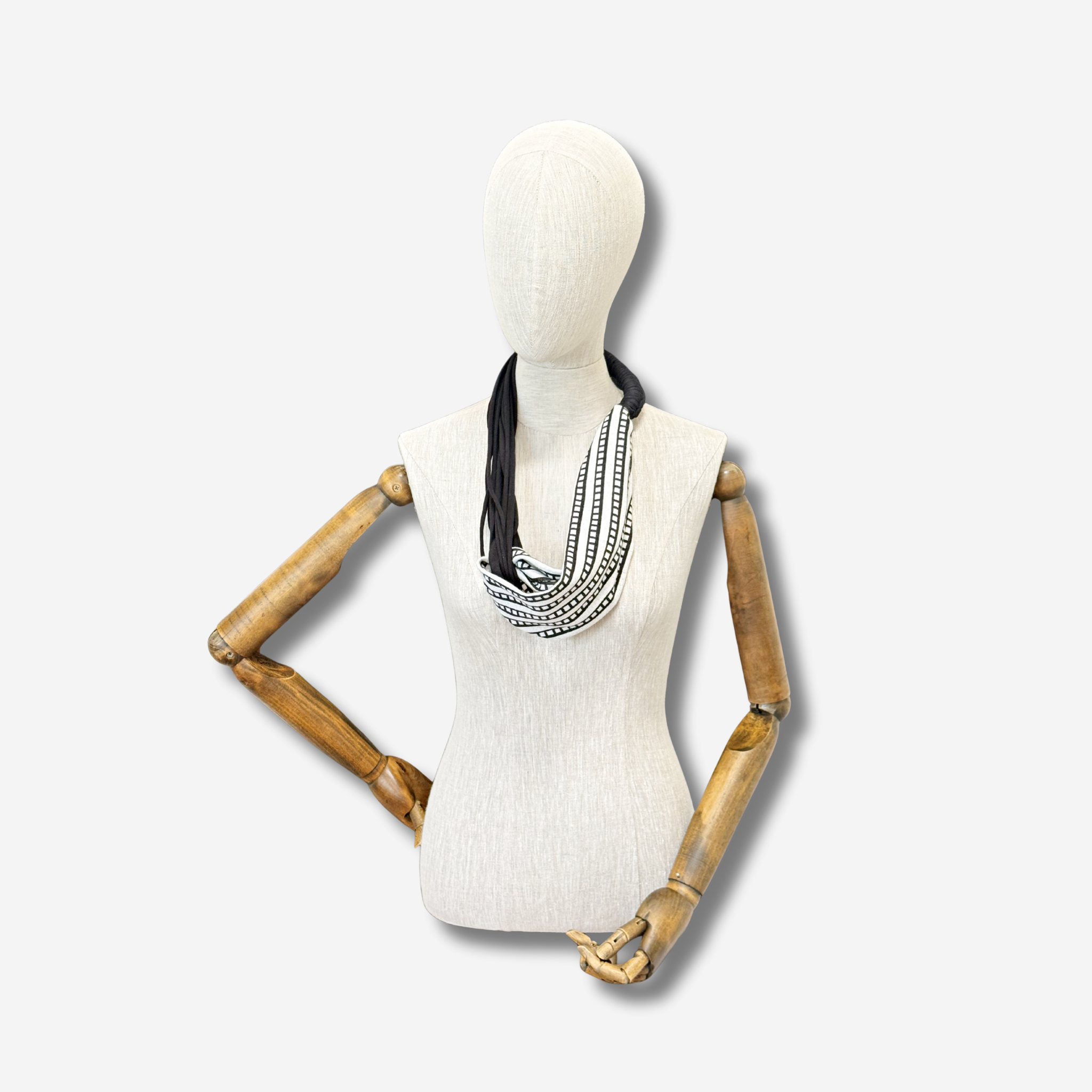 W-S SCARFETTE SPLICED LINEAR 4.png