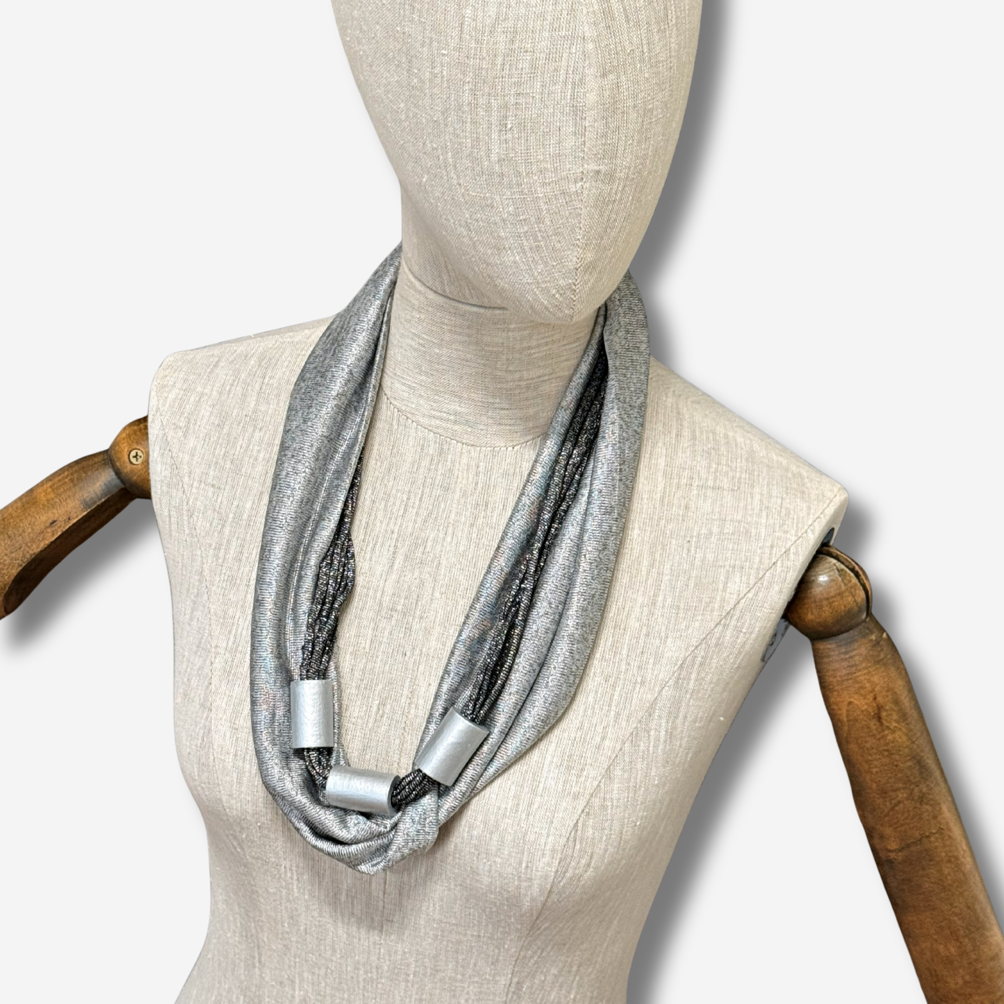 W-S SCARFETTE SILVER 2.png