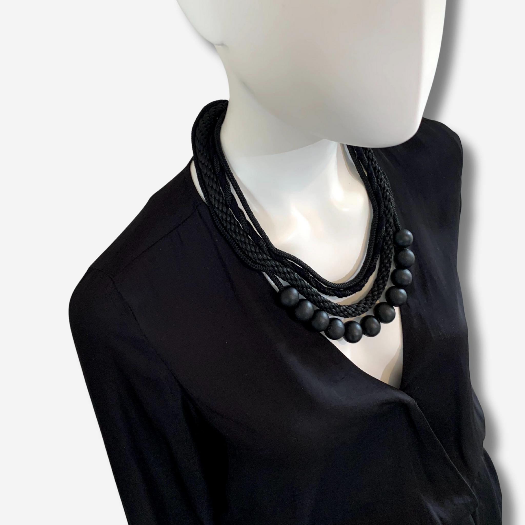 W-J586 ONYX IMAGE 1.png