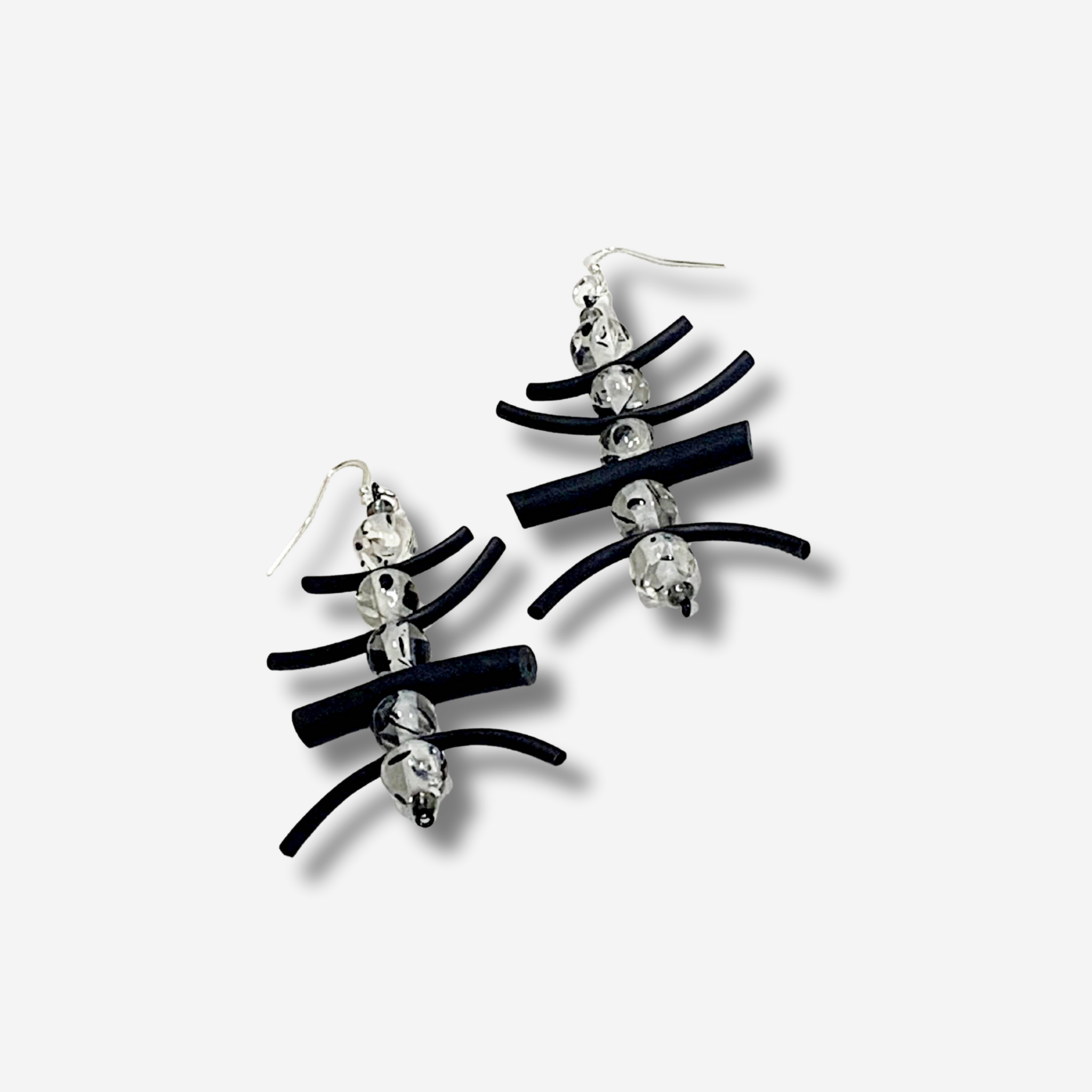 'AKIHA' RUBBER DROP EARRING