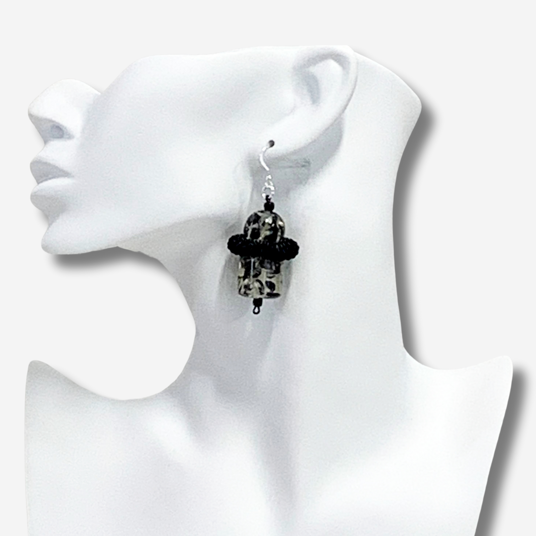 W-J765 AZRIEL IMAGE 3.png