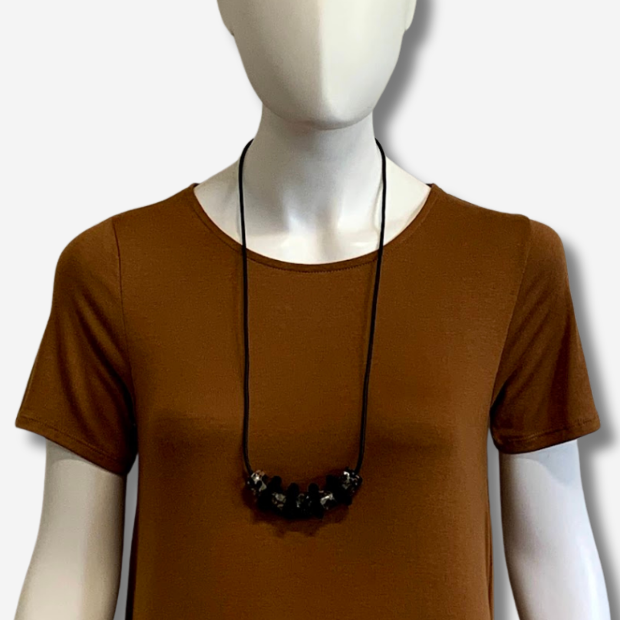 W-J761 AZRIEL IMAGE 4.png