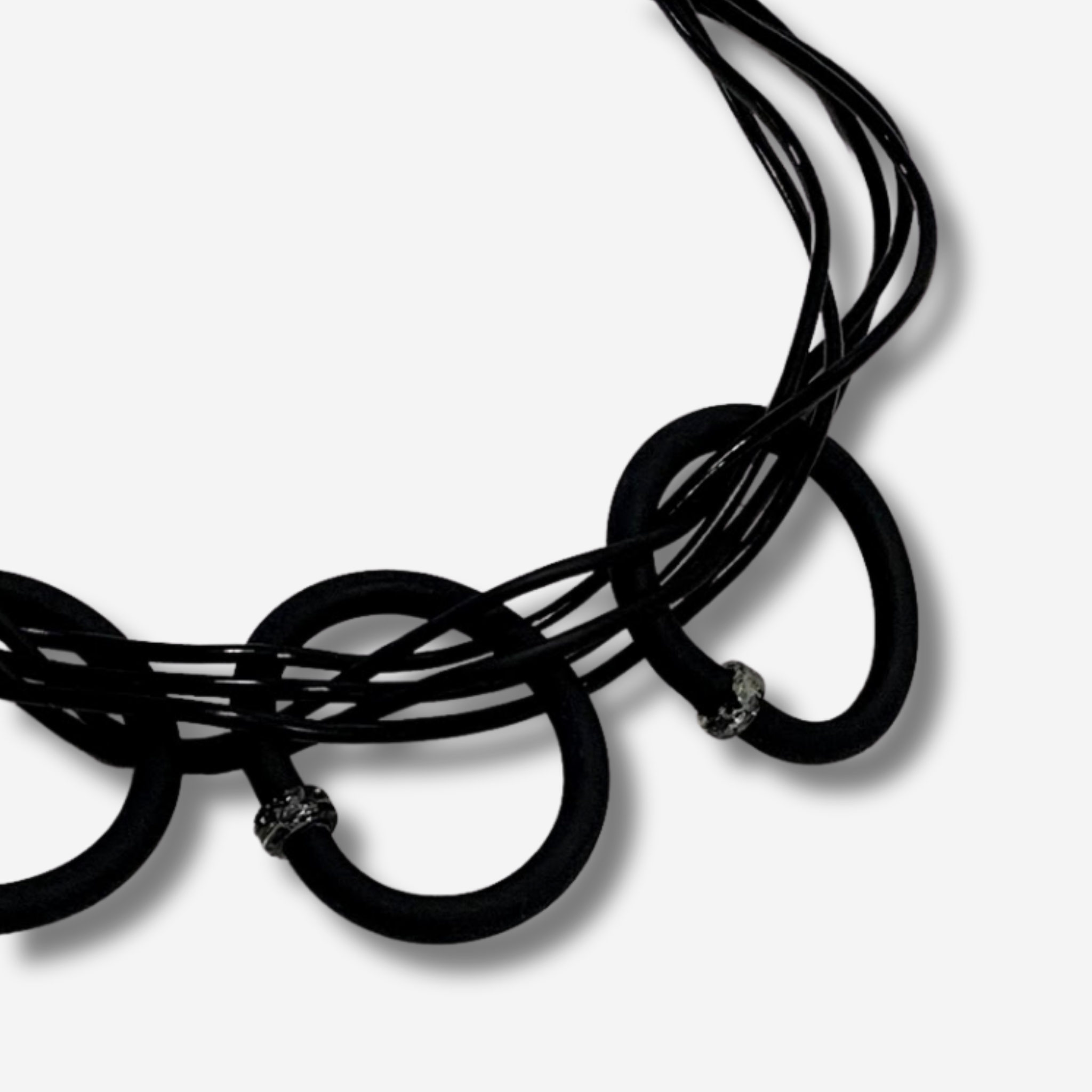 W-J656 AZRIEL IMAGE 3.png